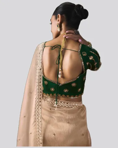 Rich Look  Solid Border Premium Lightweight Beads Sarees — image 2