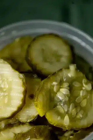 Pickles - Garlic (container)
