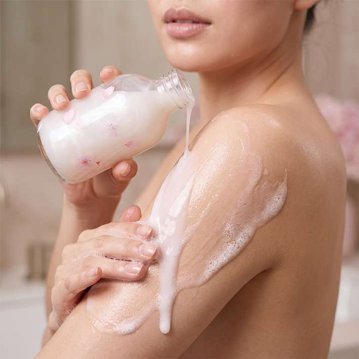 Sakura Milk Body Wash