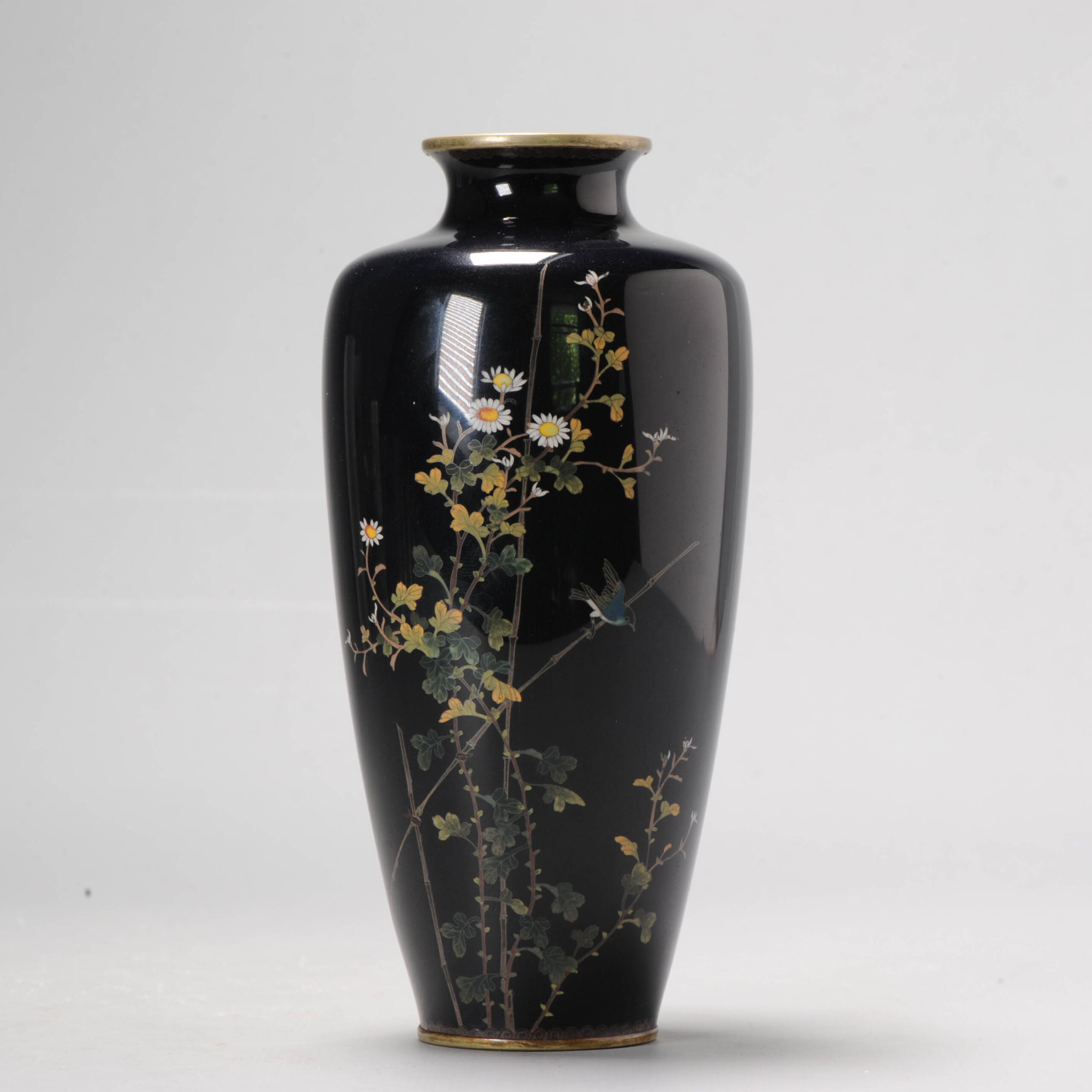 A blackground Vase with flowers and Bird cloisonné enamel Meiji era (1868-1912)