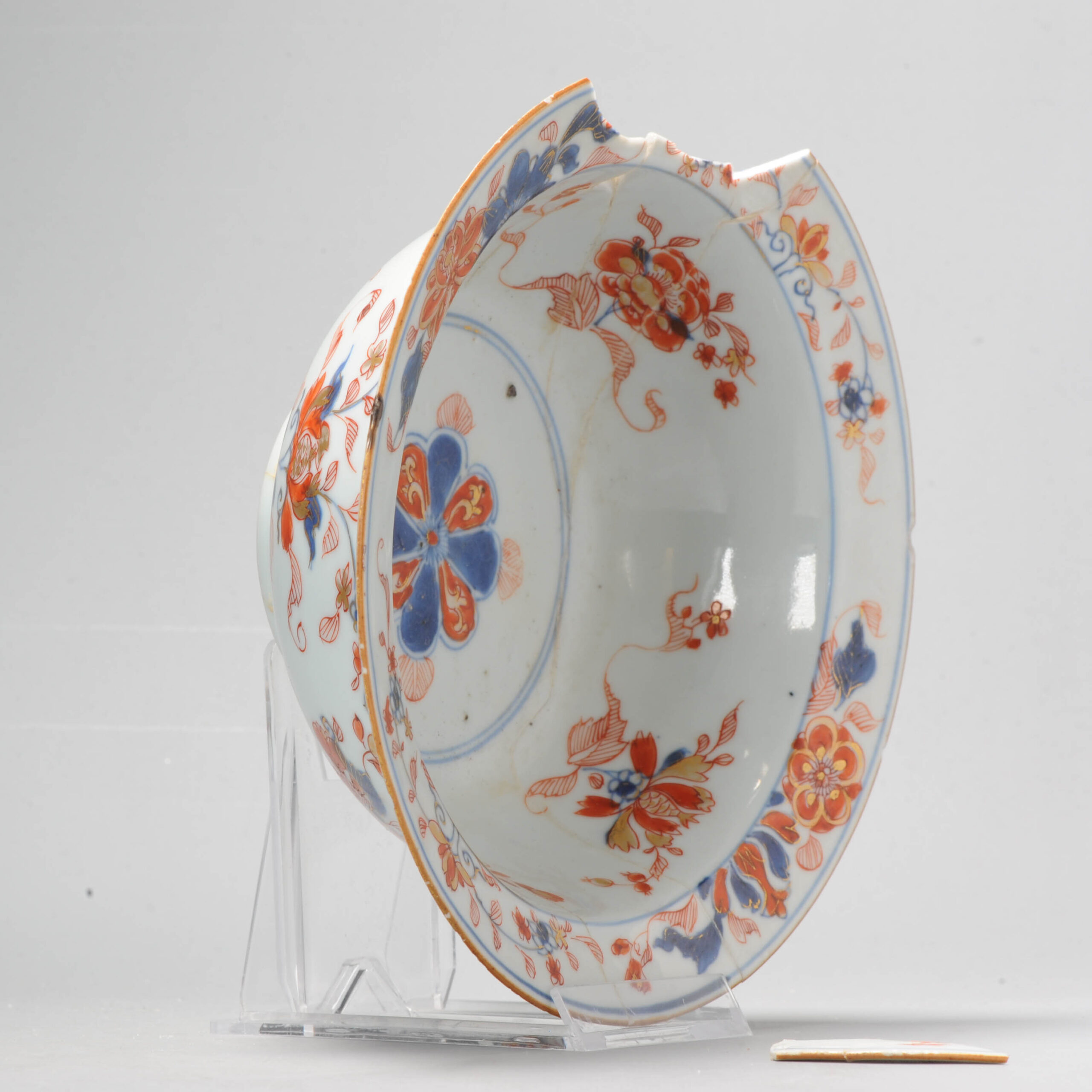 A Damaged Chinese Porcelain Gold Imari Klapmuts Bowl Kangxi Period Floral - Image 14