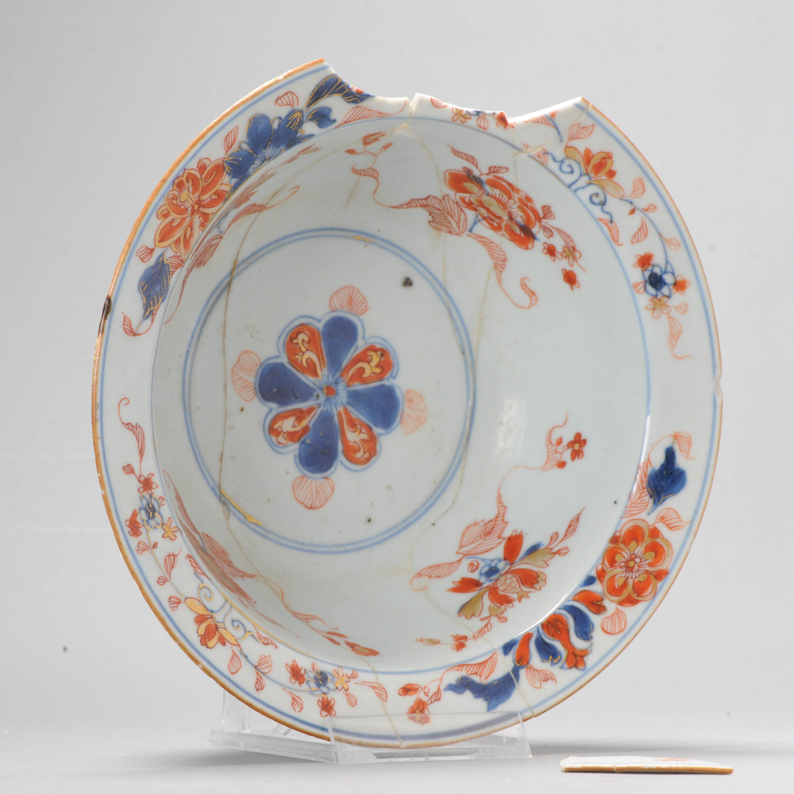 A Damaged Chinese Porcelain Gold Imari Klapmuts Bowl Kangxi Period Floral - Image 13