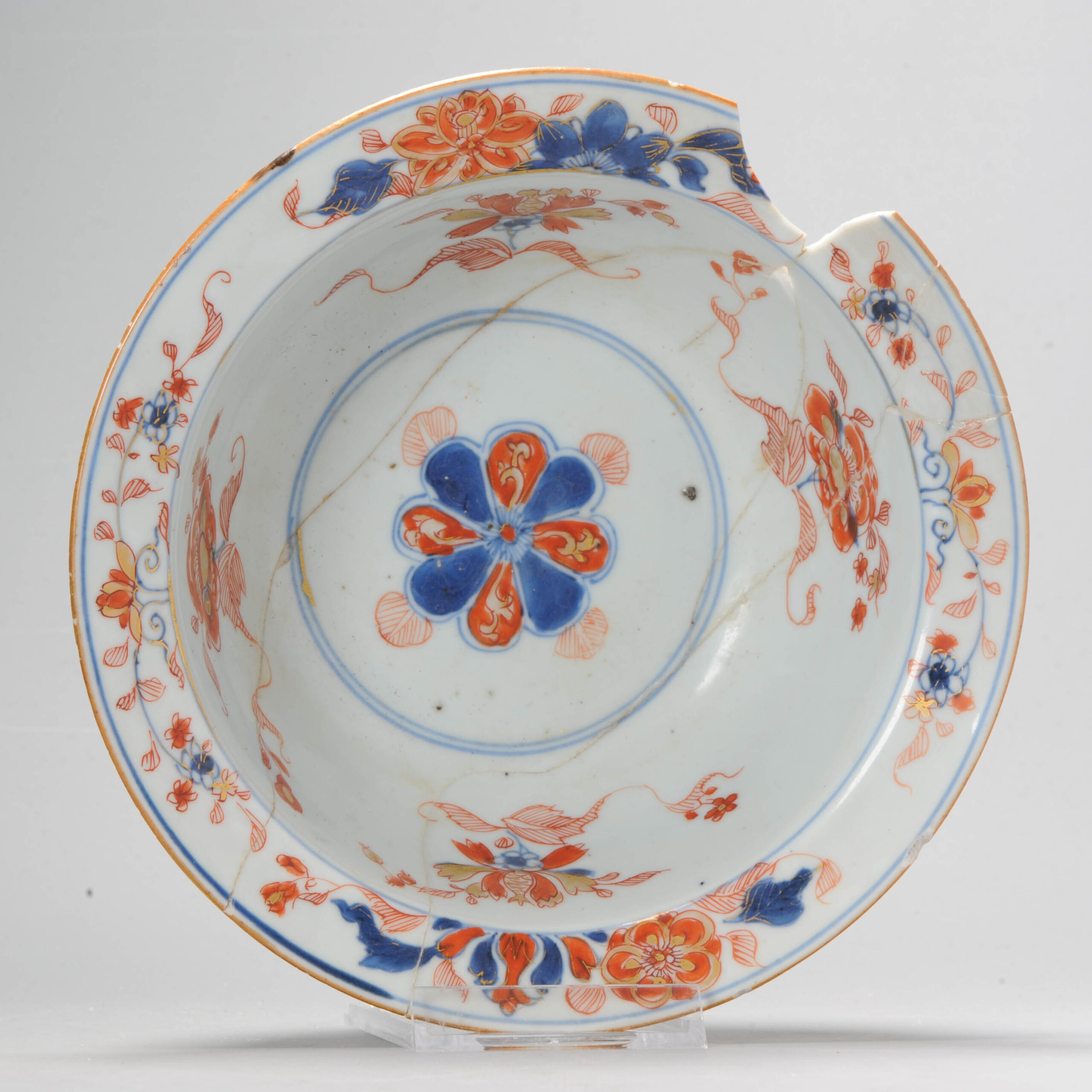 A Damaged Chinese Porcelain Gold Imari Klapmuts Bowl Kangxi Period Floral - Image 12