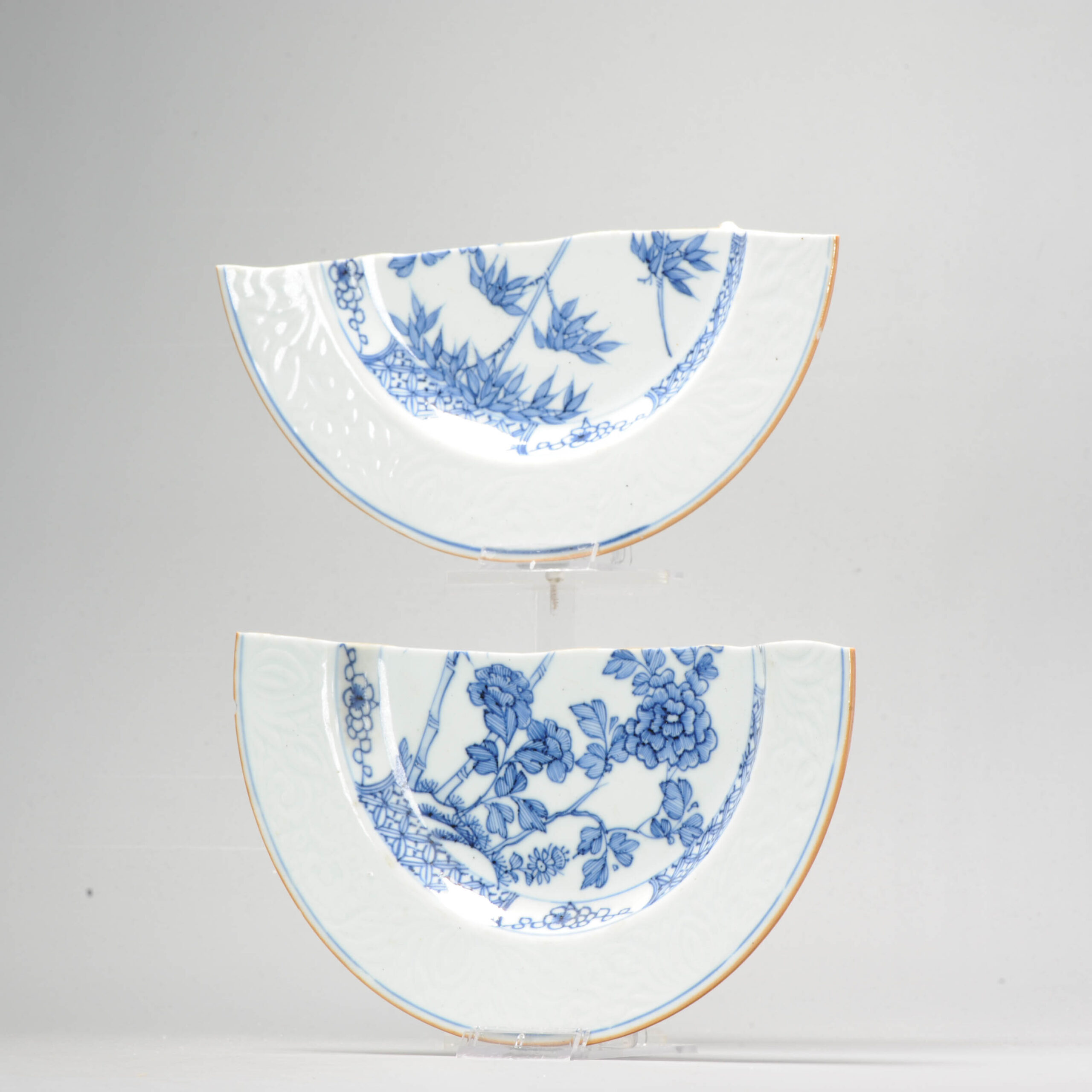 A Chinese Porcelain Blue and White Anhua Dish Yongzheng Period Bamboo - Image 12