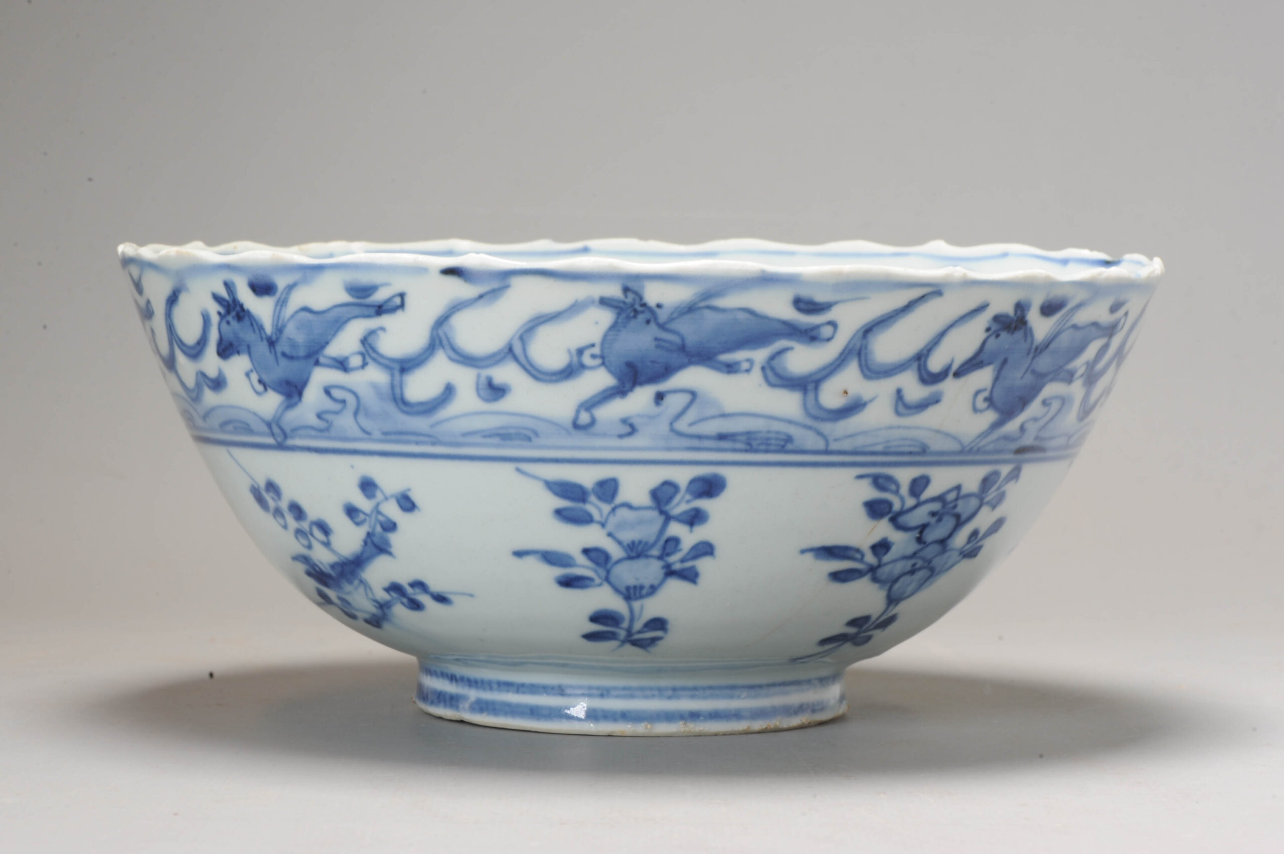 Wanli period Flying horse bowl Ca 1600 Ming Dynasty Chinese Porcelain - Image 15