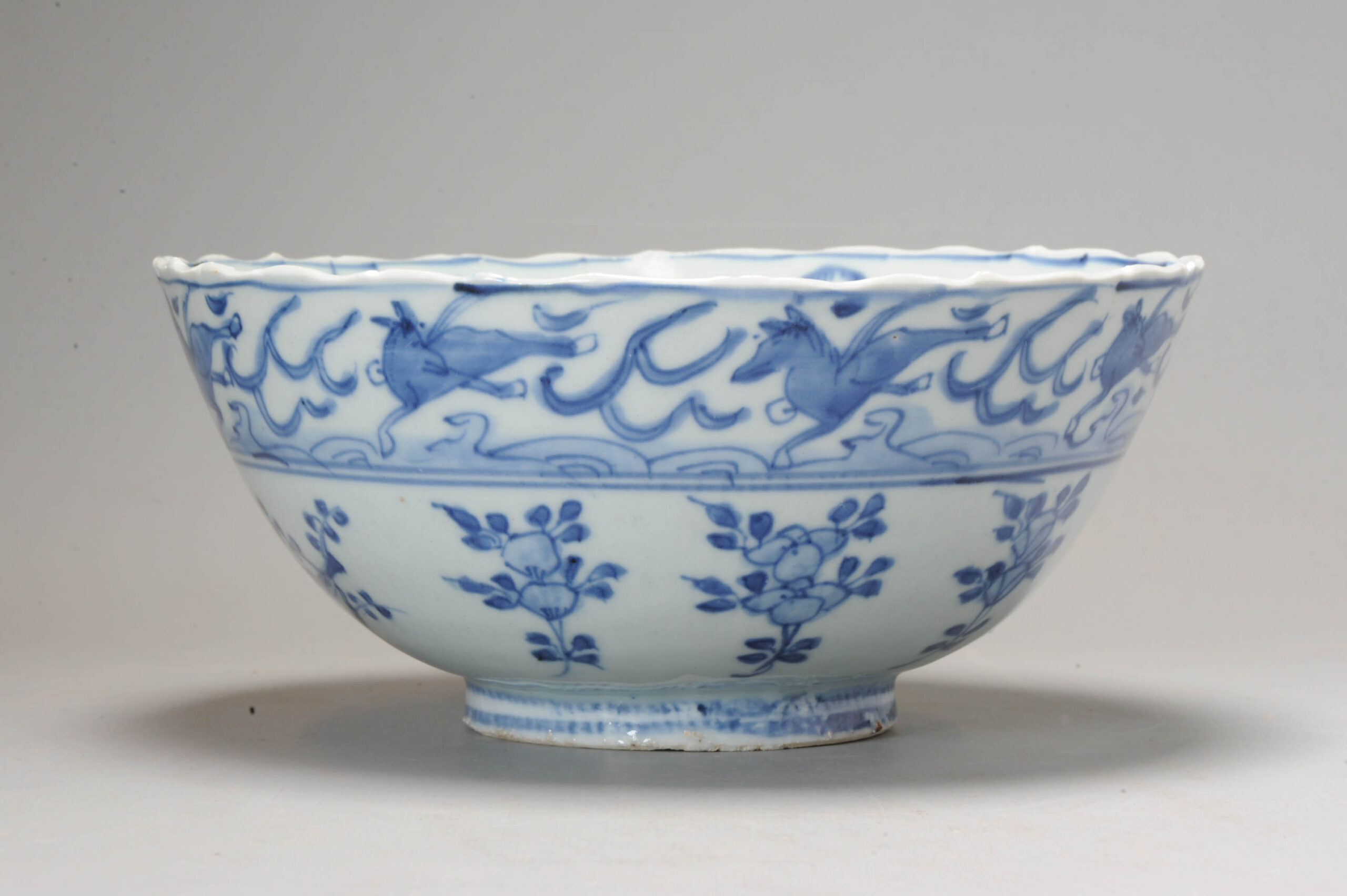 Wanli period Flying horse bowl Ca 1600 Ming Dynasty Chinese Porcelain - Image 9