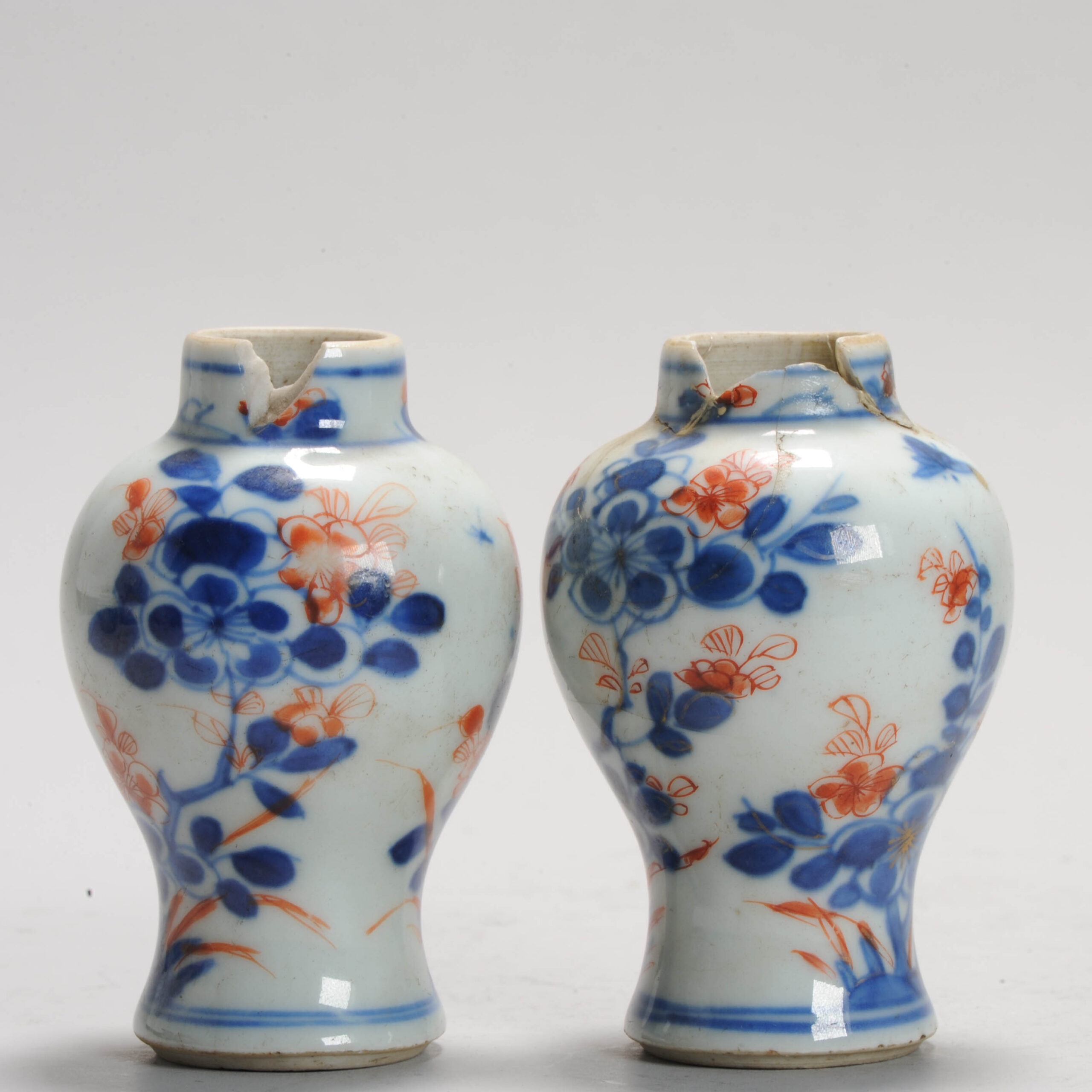 A pair of Rare Chinese Porcelain Imari Miniature Vase Kangxi period China - Image 8