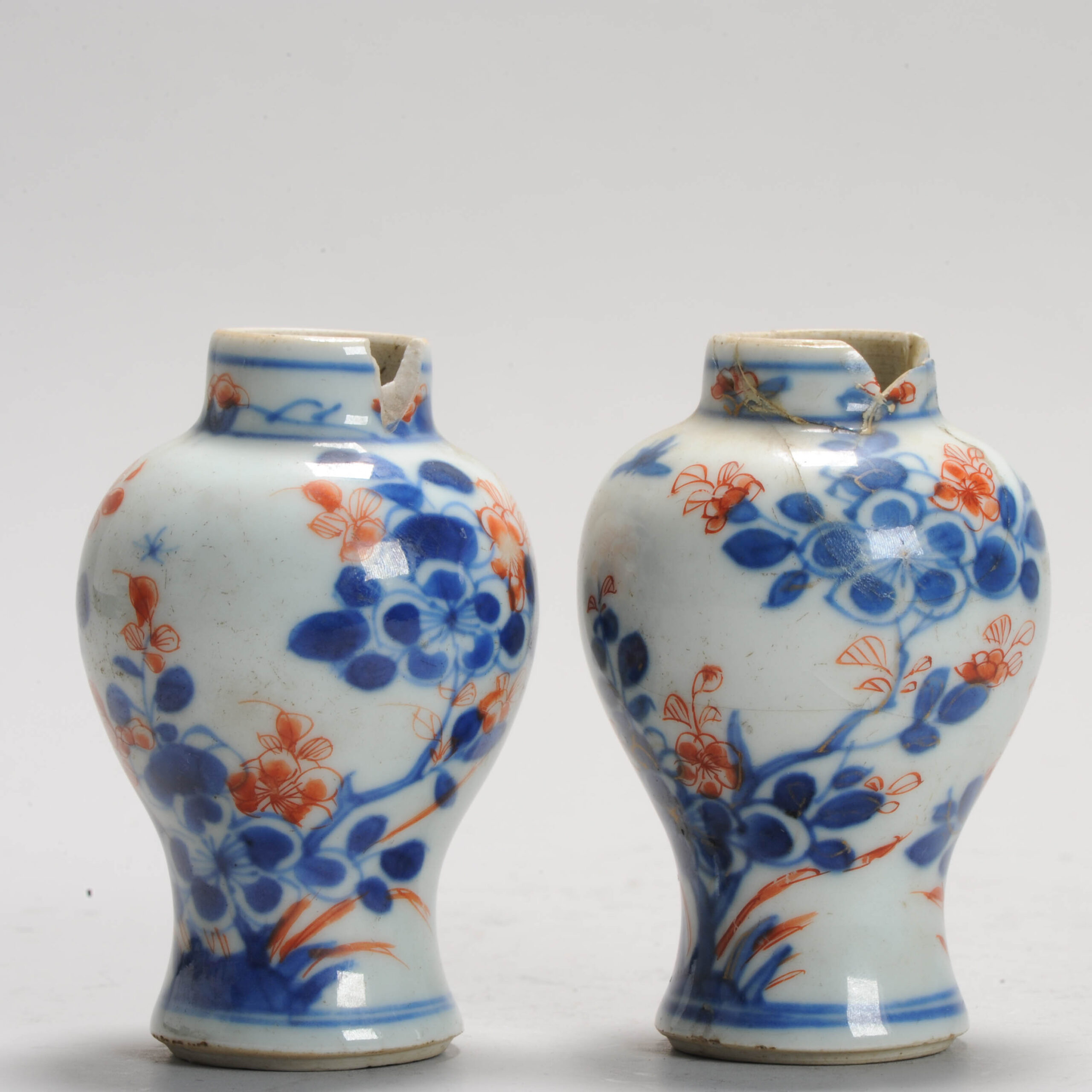 A pair of Rare Chinese Porcelain Imari Miniature Vase Kangxi period China - Image 10