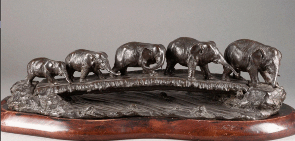 Large Takachika" & "Kakuha sei" Bronze Elephant Herd Statue Japan Meiji era (1868-1912) Japanese - Image 4