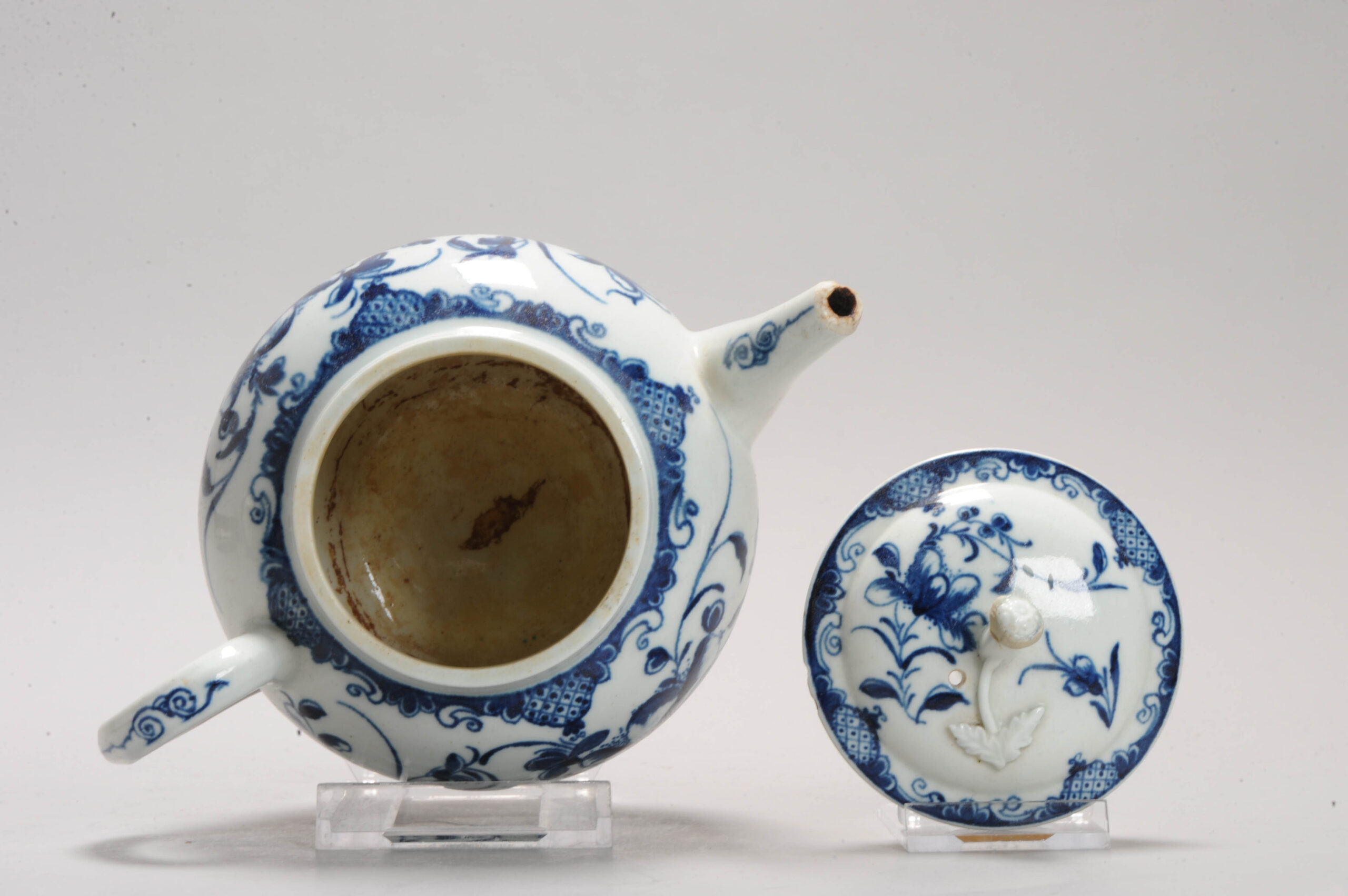 18th Century English Porcelain Worcester Teapot Dr Wall period Flower Pattern - Image 13