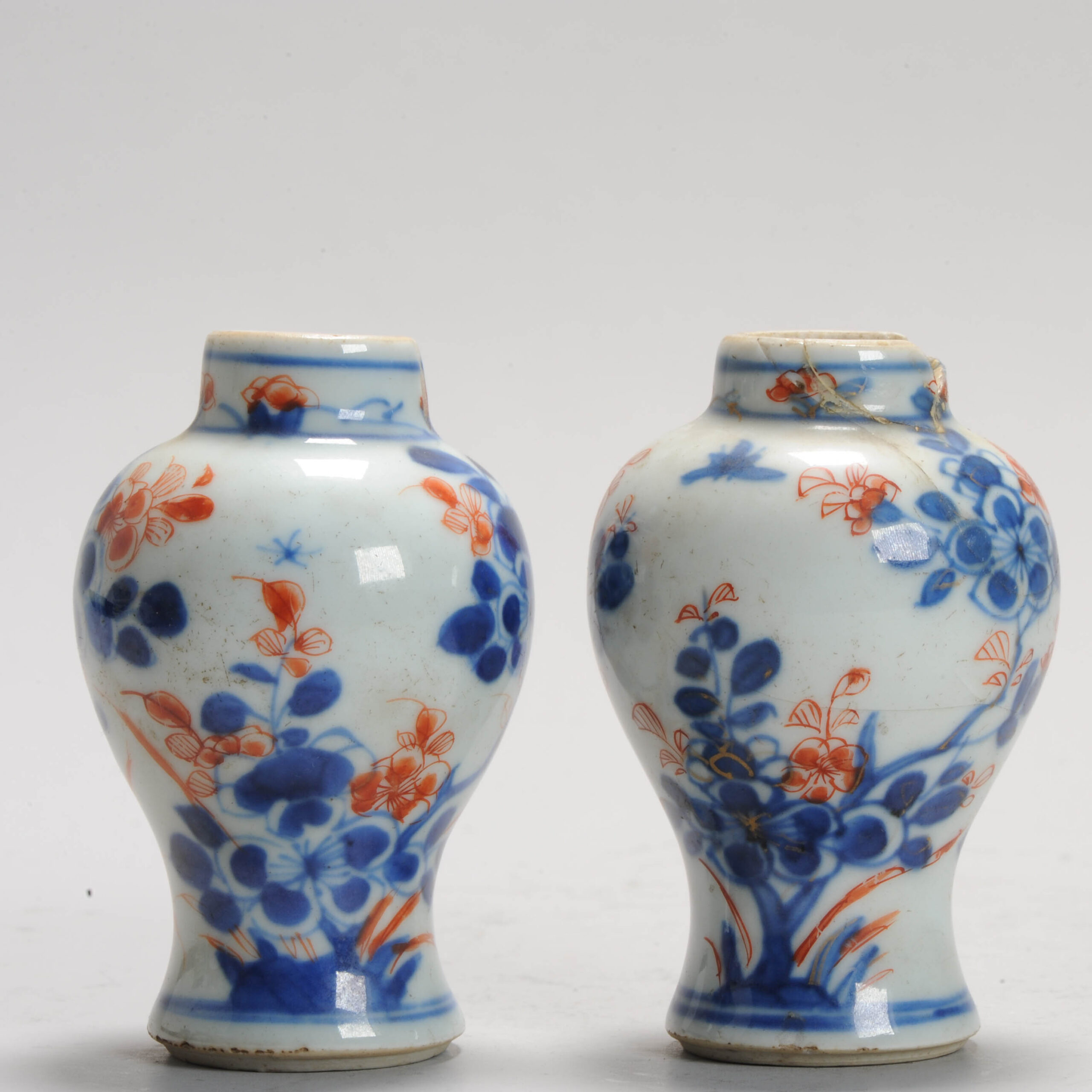 A pair of Rare Chinese Porcelain Imari Miniature Vase Kangxi period China - Image 11