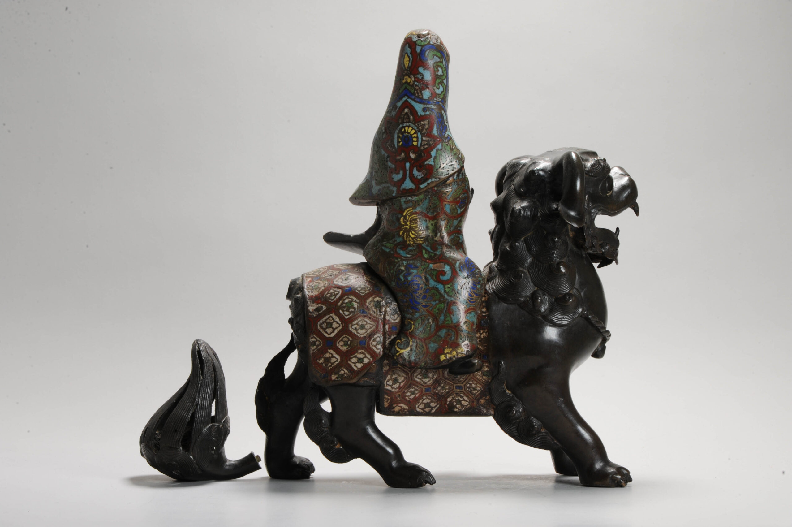 Pair of Chinese Bronze Statue Incense Burners on Foo Lions China Cloisonne - Image 34