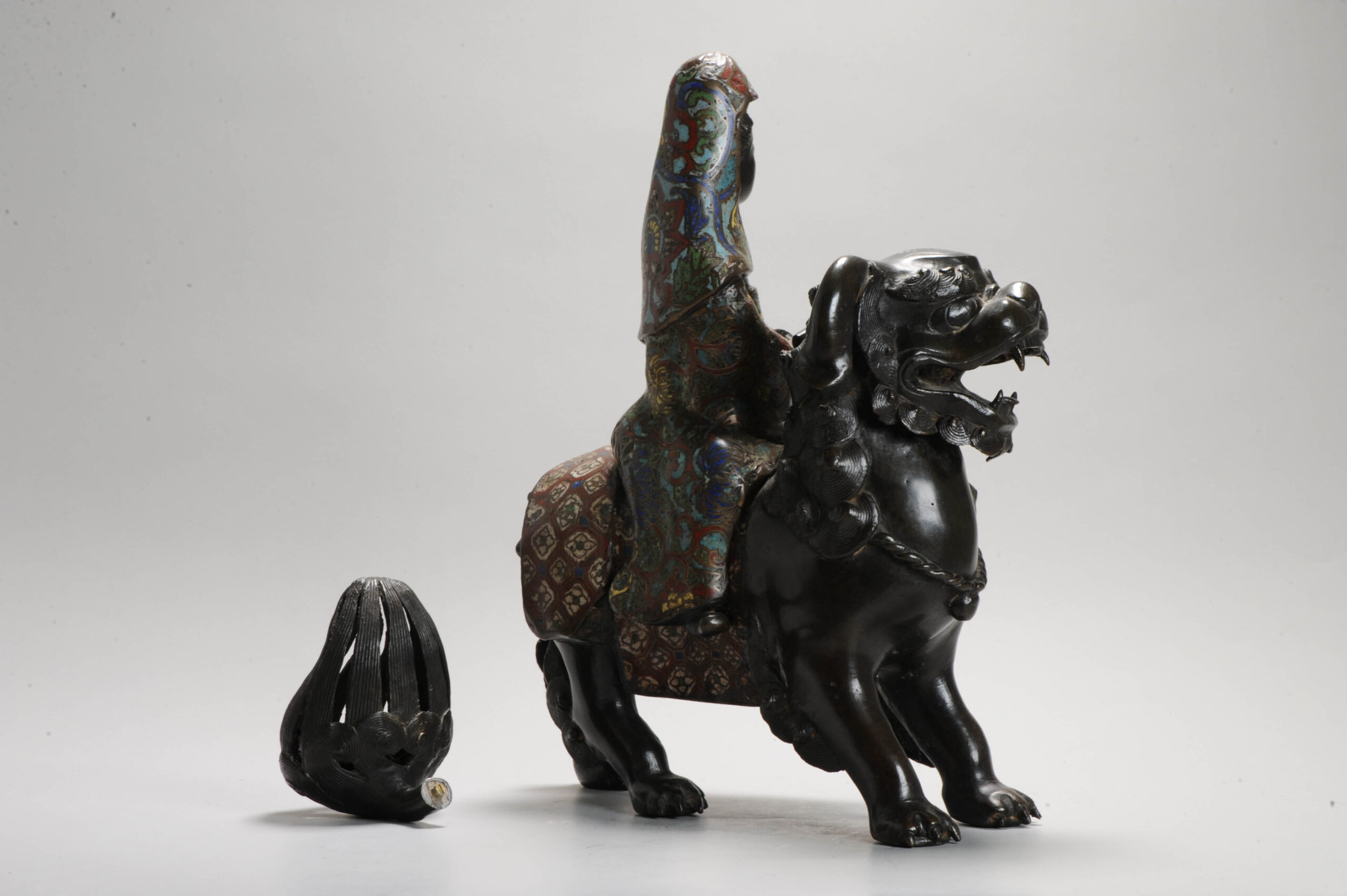 Pair of Chinese Bronze Statue Incense Burners on Foo Lions China Cloisonne - Image 33