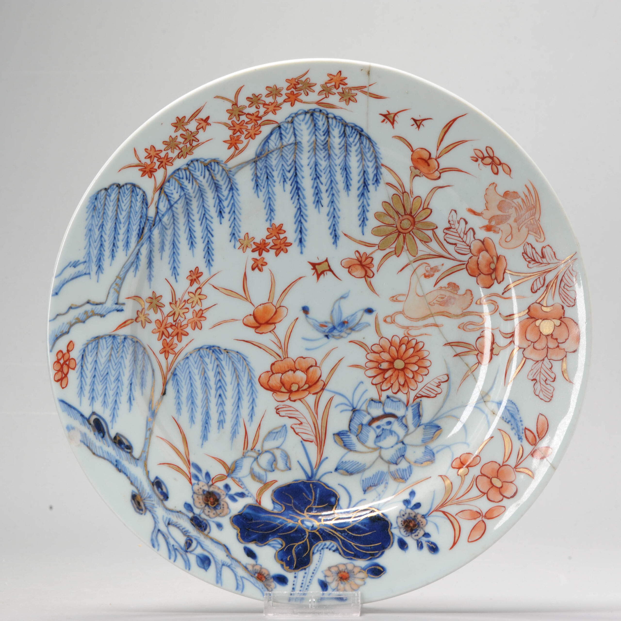 A rare Chinese Porcelain Imari Plate 1720-1740 Period Floral and Ducks
