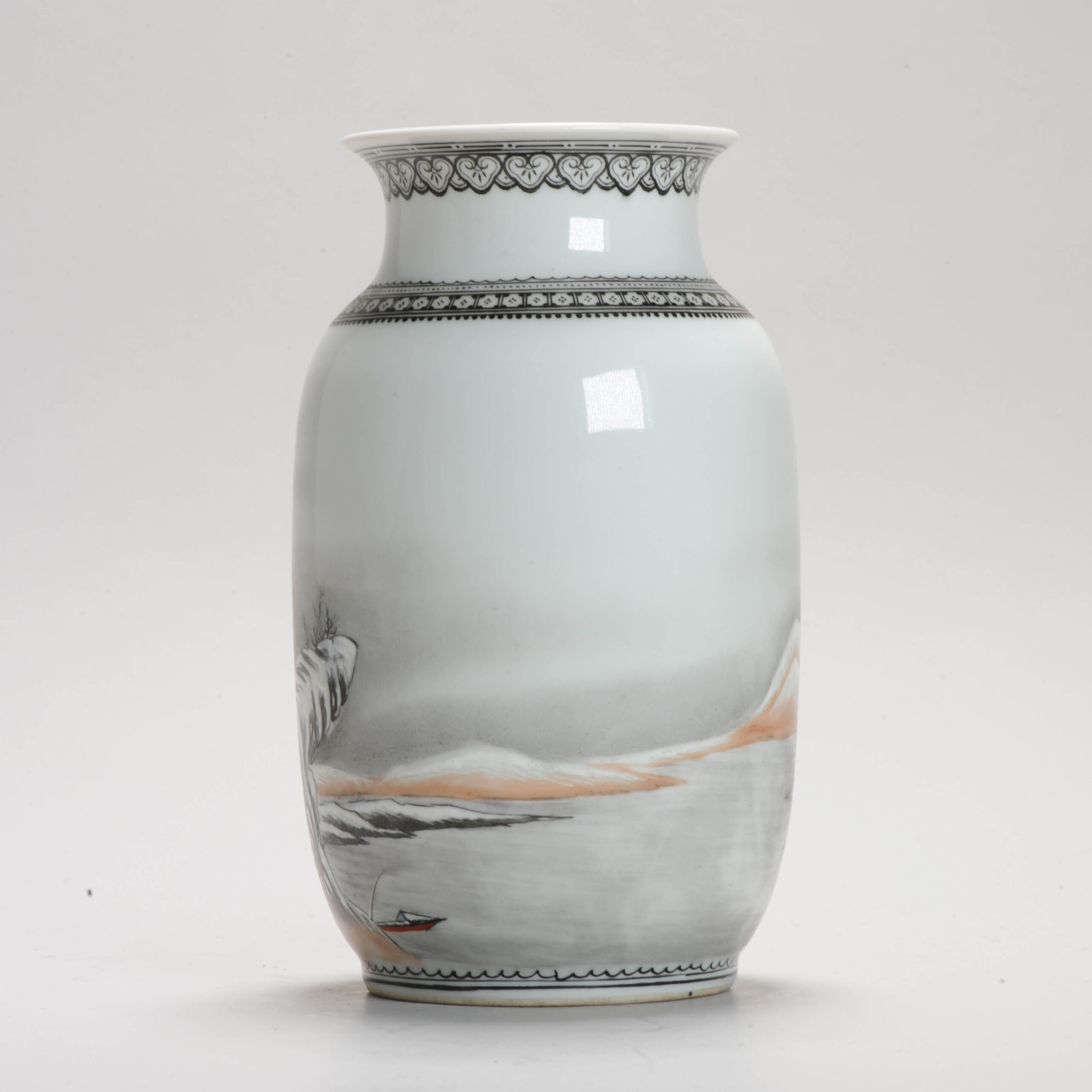 Chinese porcelain PROC Vase with Winterlandscape And Marked Base - Image 7