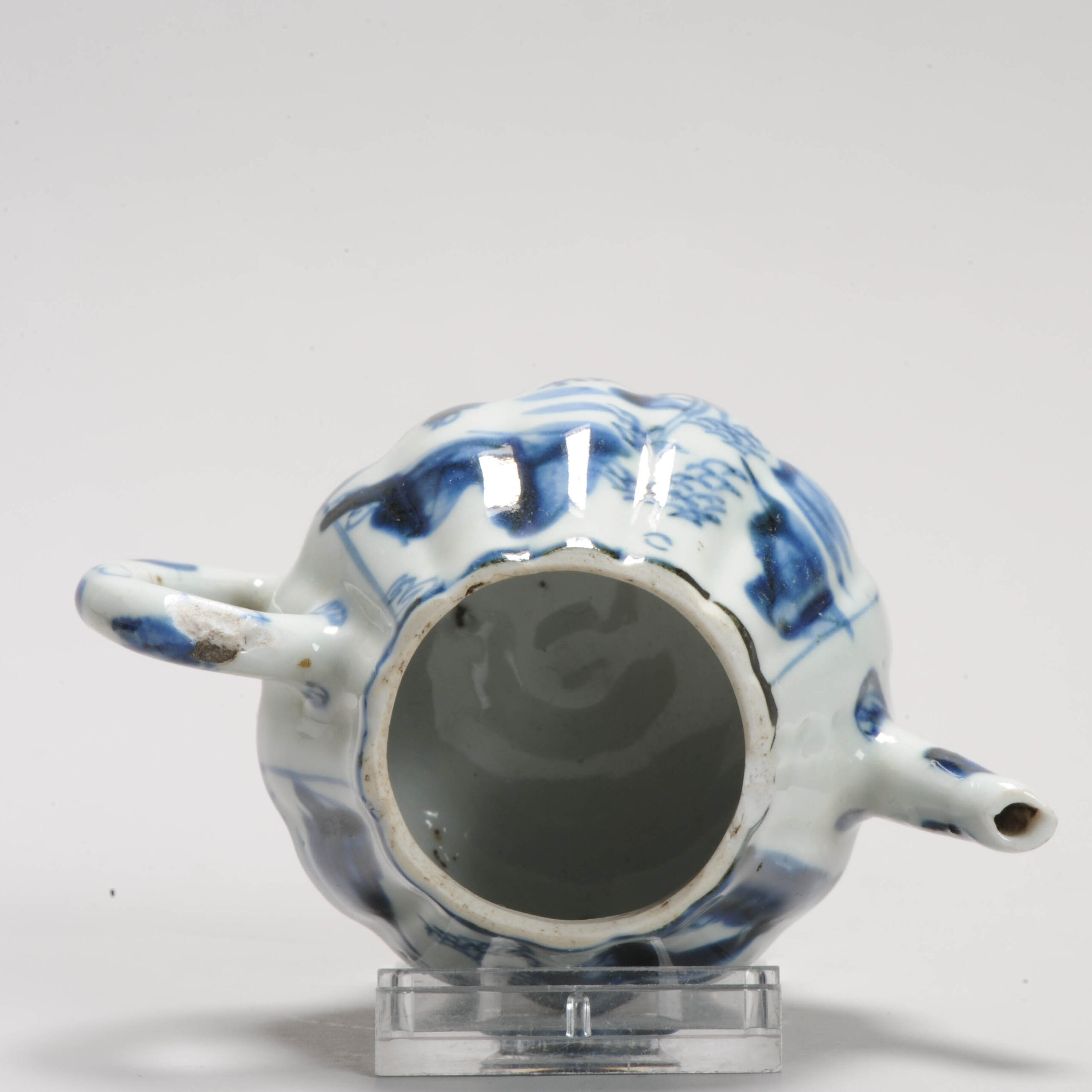 Antique 18th Century Chinese Porcelain Kangxi Blue and White Teapot Floral - Image 4