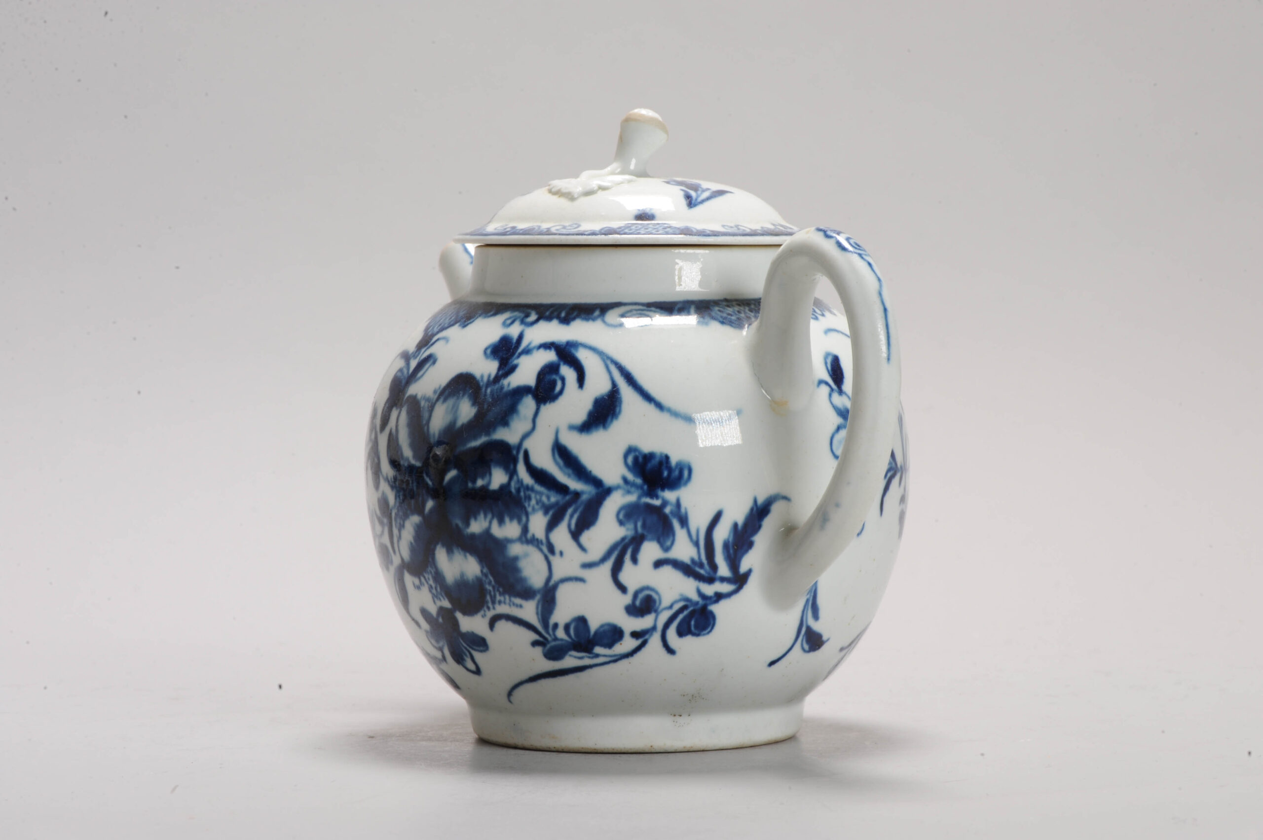 18th Century English Porcelain Worcester Teapot Dr Wall period Flower Pattern - Image 9