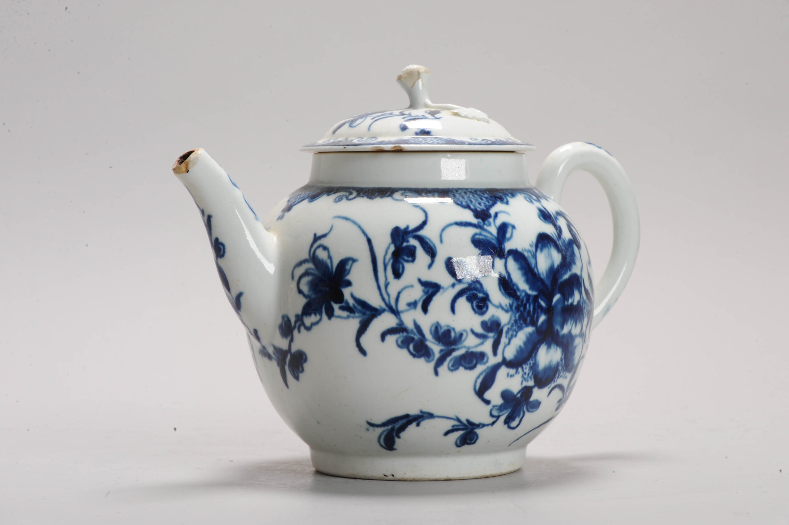 18th Century English Porcelain Worcester Teapot Dr Wall period Flower Pattern - Image 6
