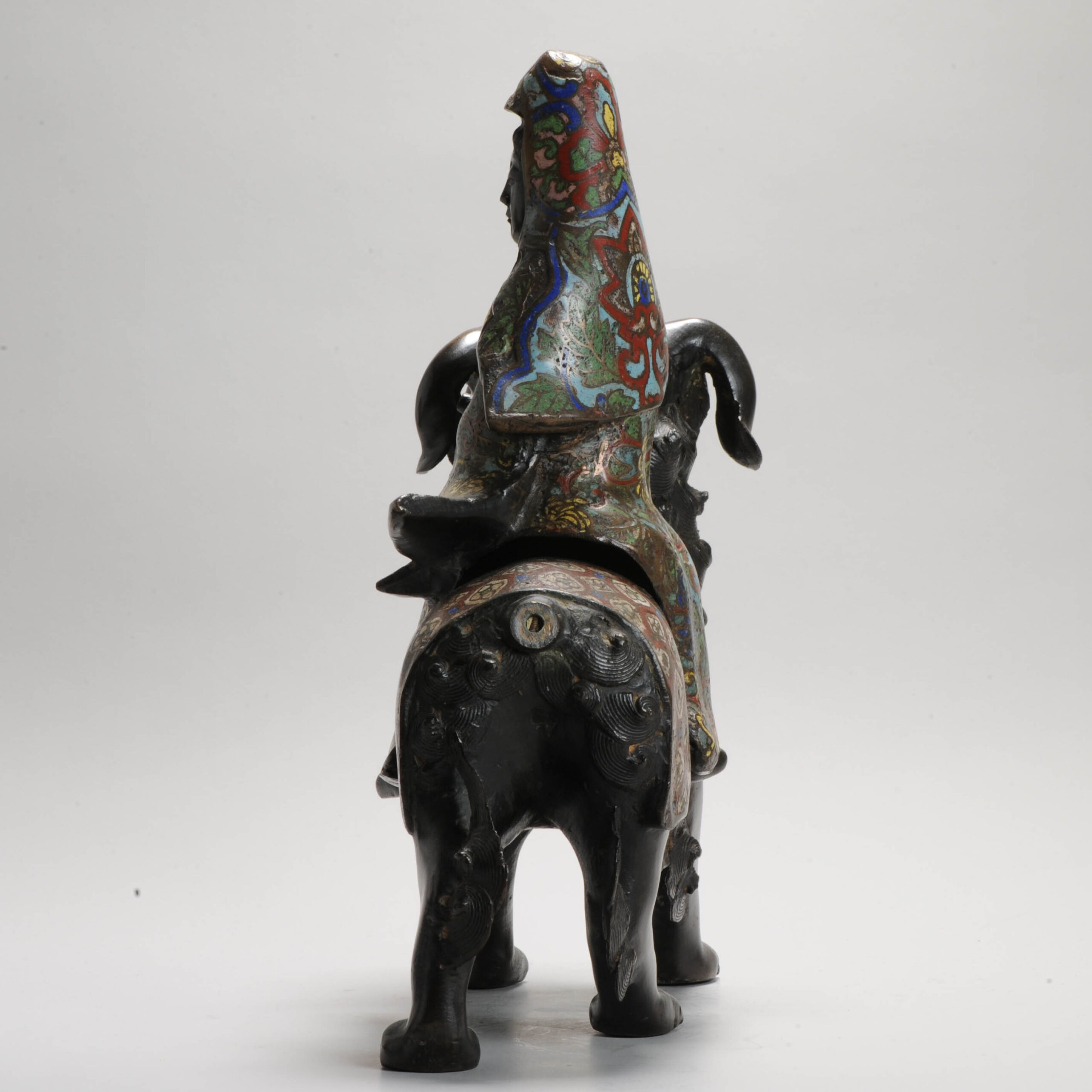 Pair of Chinese Bronze Statue Incense Burners on Foo Lions China Cloisonne - Image 37