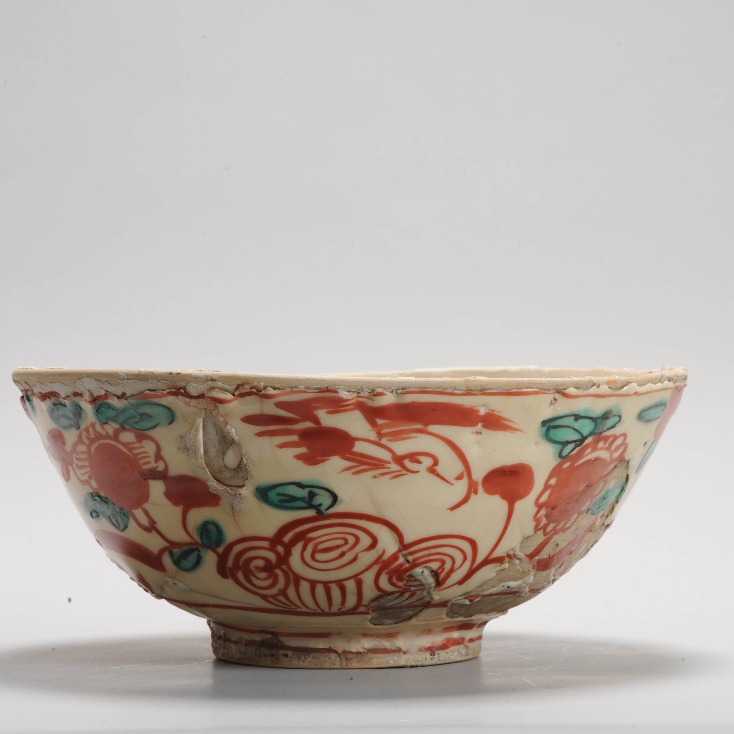 Antique Chinese Ming Swatow Zhangzhou Bowl Verte Red Flower Symbol Ca 1600 - Image 7