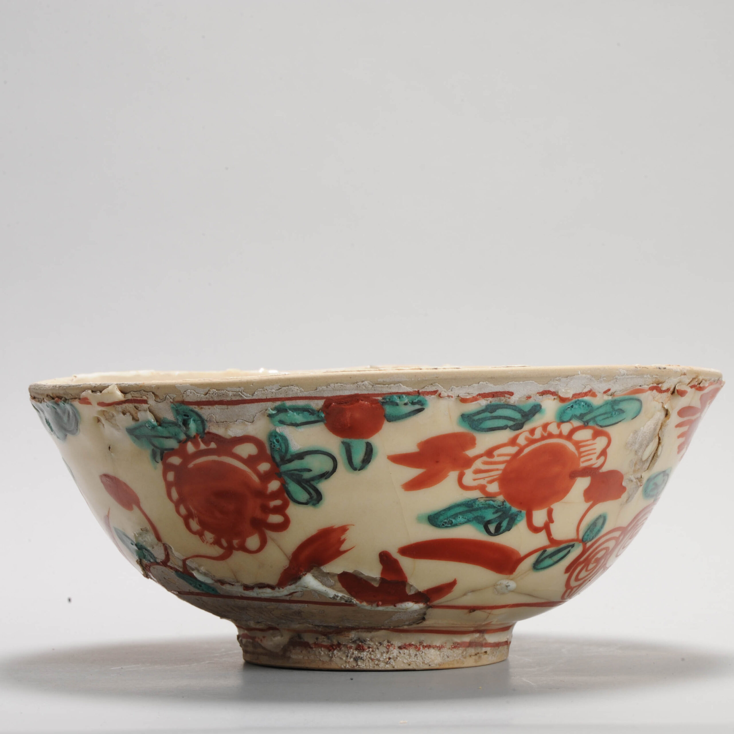 Antique Chinese Ming Swatow Zhangzhou Bowl Verte Red Flower Symbol Ca 1600 - Image 10