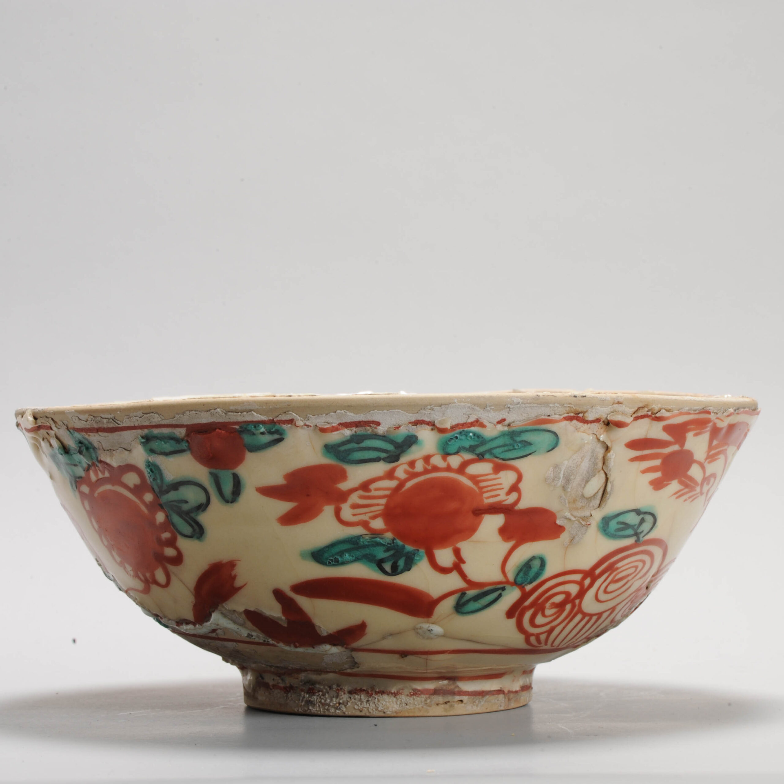Antique Chinese Ming Swatow Zhangzhou Bowl Verte Red Flower Symbol Ca 1600 - Image 9