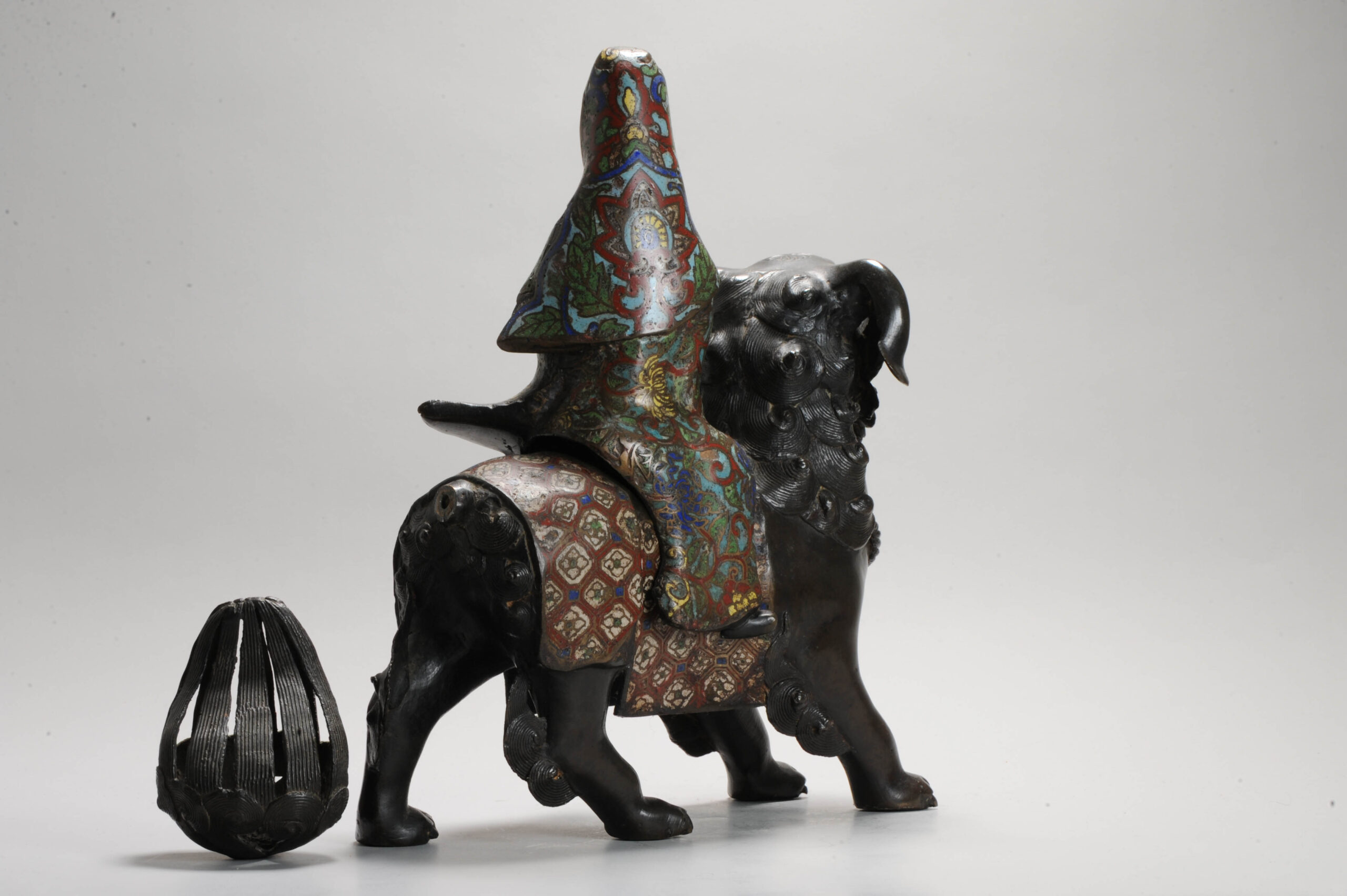 Pair of Chinese Bronze Statue Incense Burners on Foo Lions China Cloisonne - Image 35