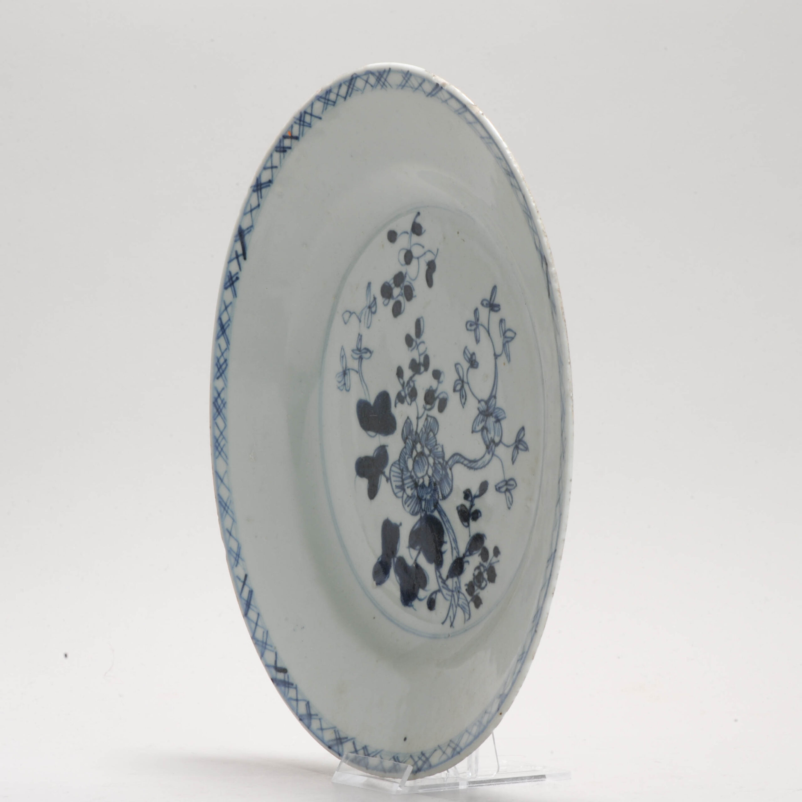 Antique Plate 18th Century Chinese Porcelain Blue and White Flower Qianlong Yongzheng - Image 3