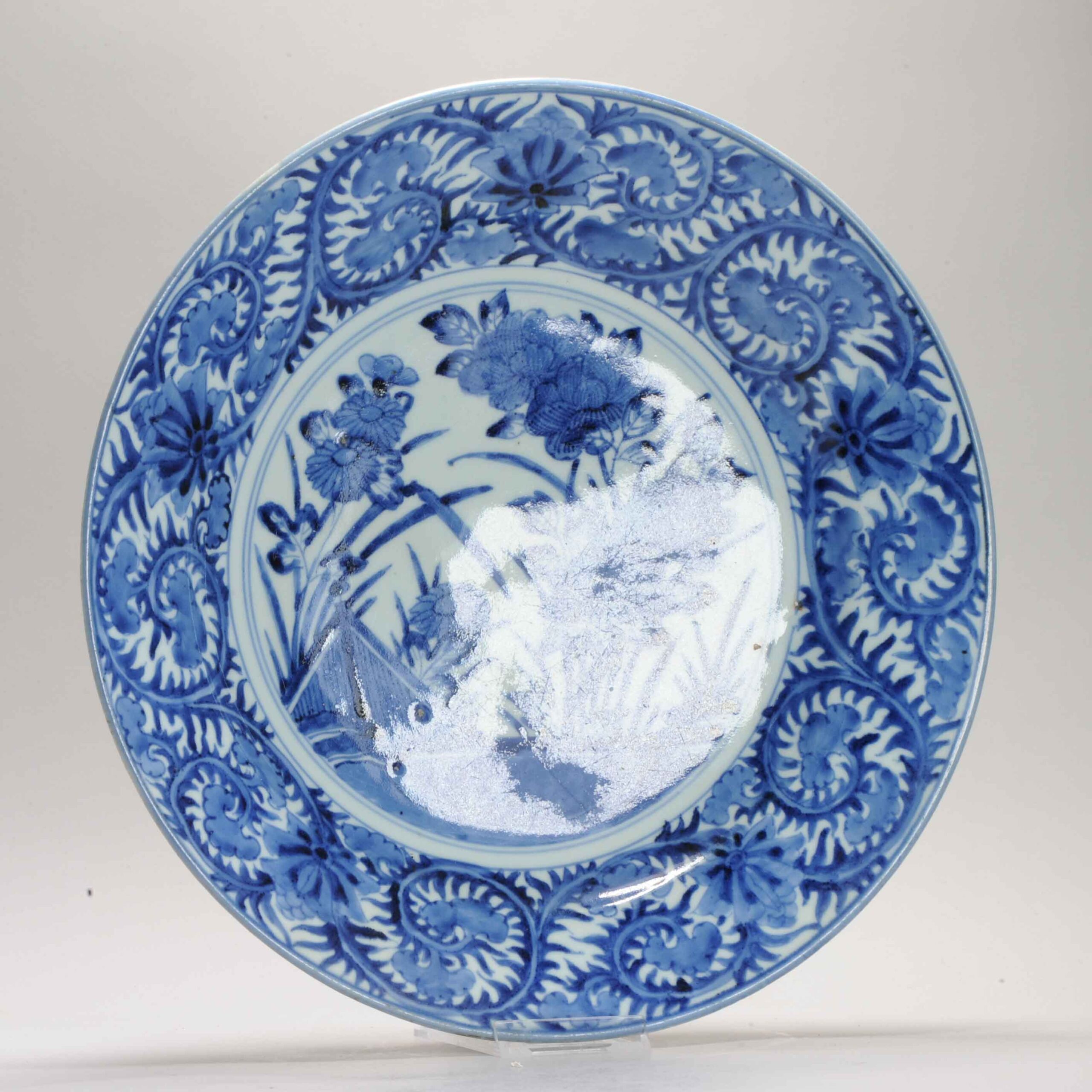 Antique Edo period Ca 1680-1700 Japanese Porcelain Plate Arita Kraak Dish - Image 2