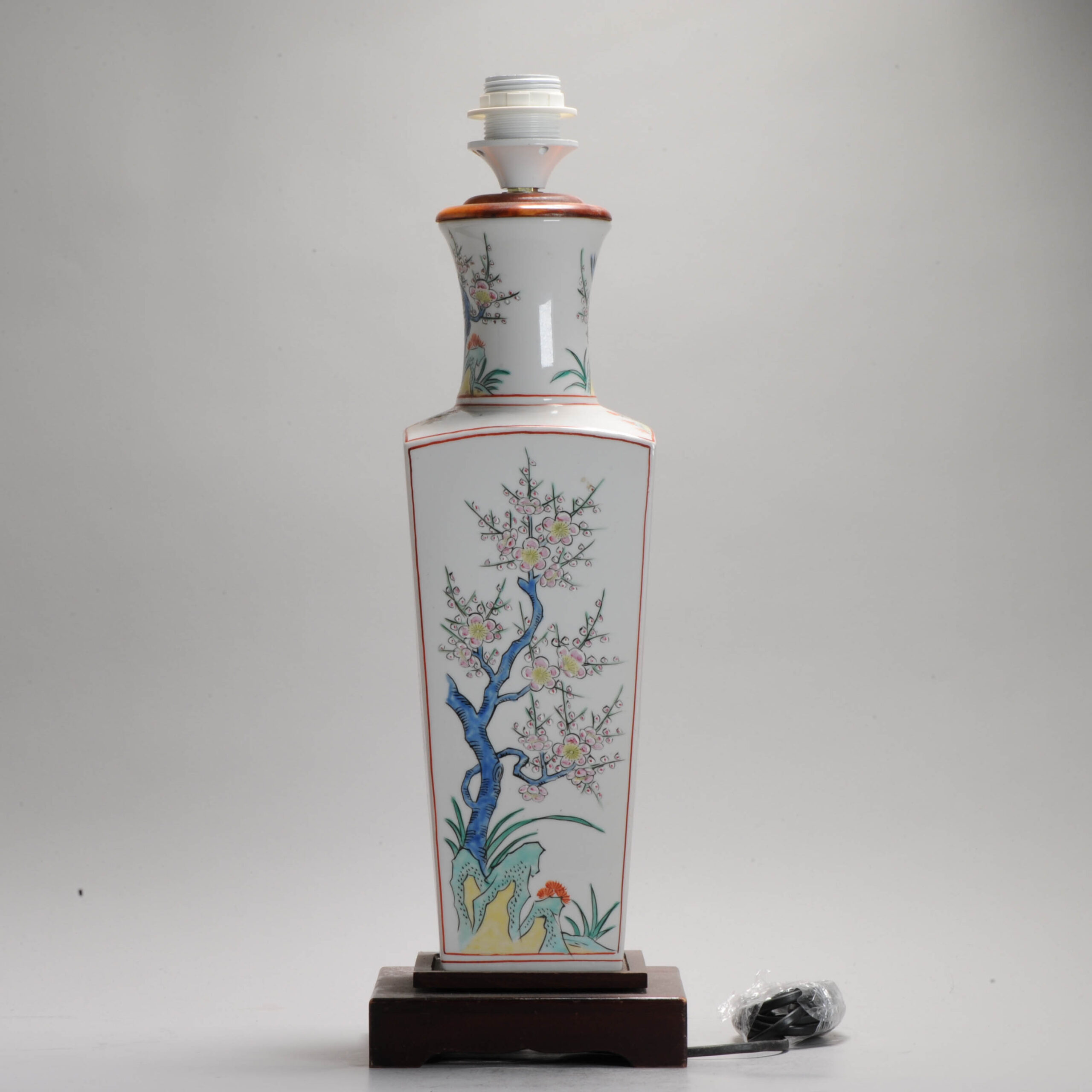 Lovely Antique Lamp Vase In Kakiemon Colors 19th century France Samson - Image 11