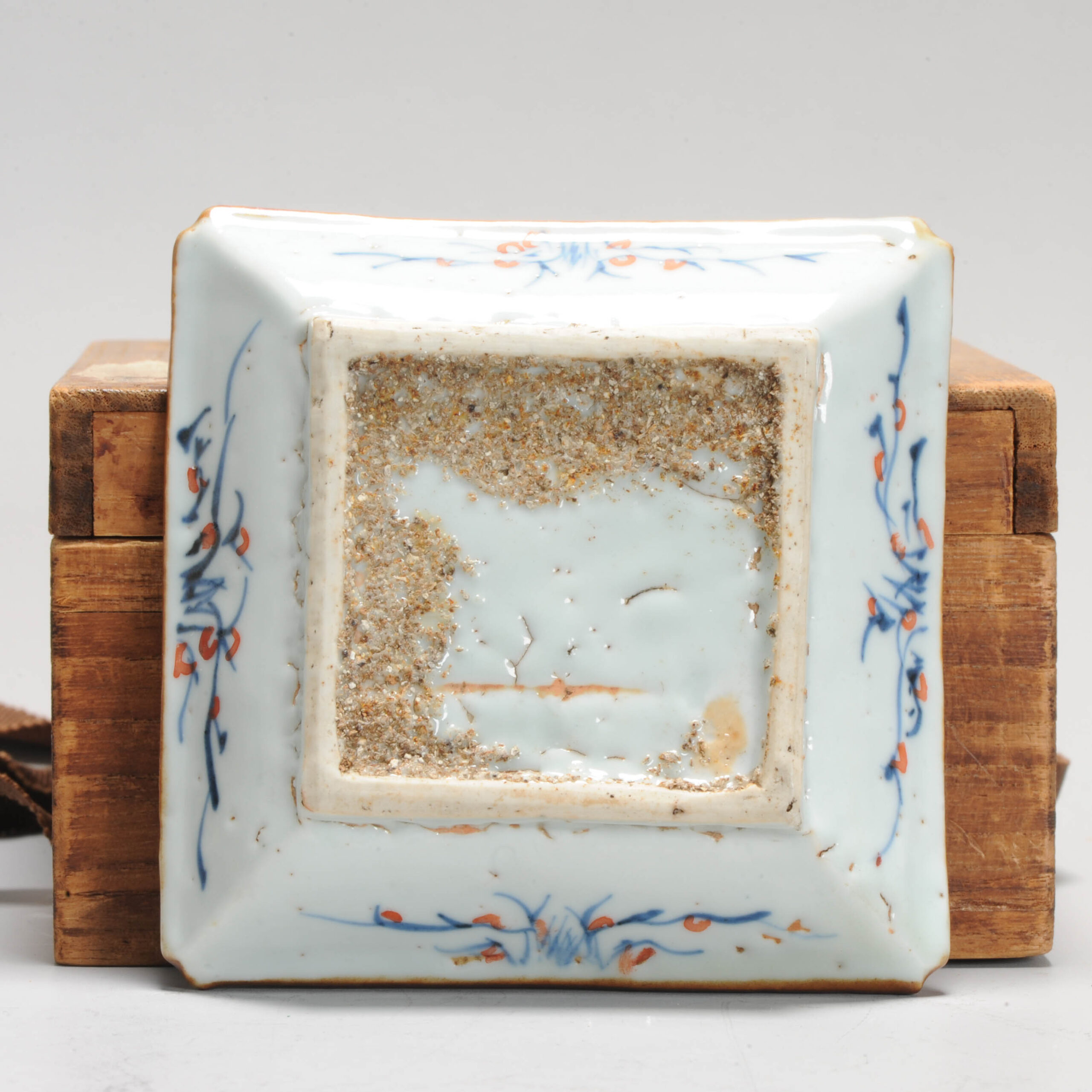 Unusual 17C Chinese Porcelain Ming Period Kaiseki Set Square dish Three Friends of Winter - Image 7