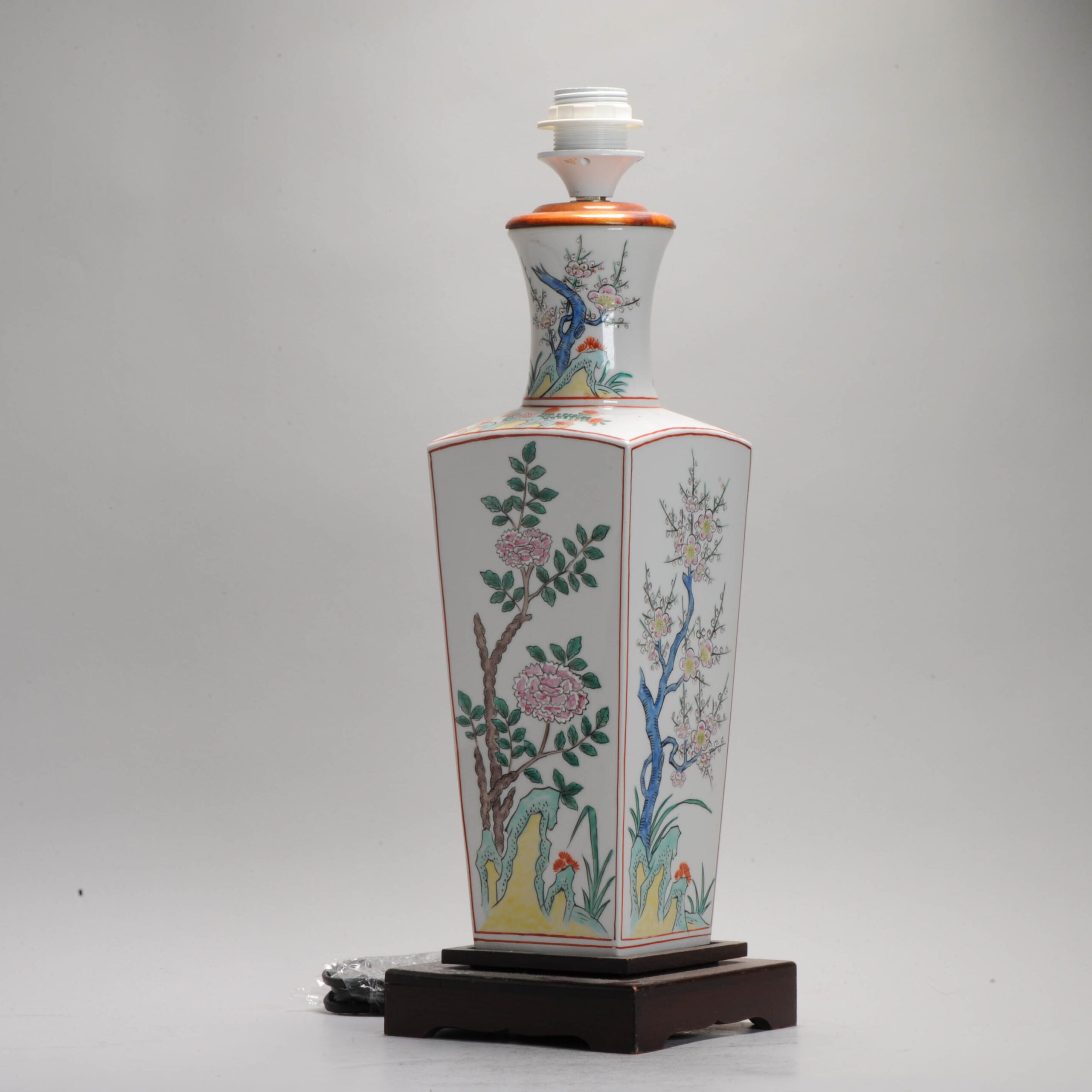 Lovely Antique Lamp Vase In Kakiemon Colors 19th century France Samson - Image 15