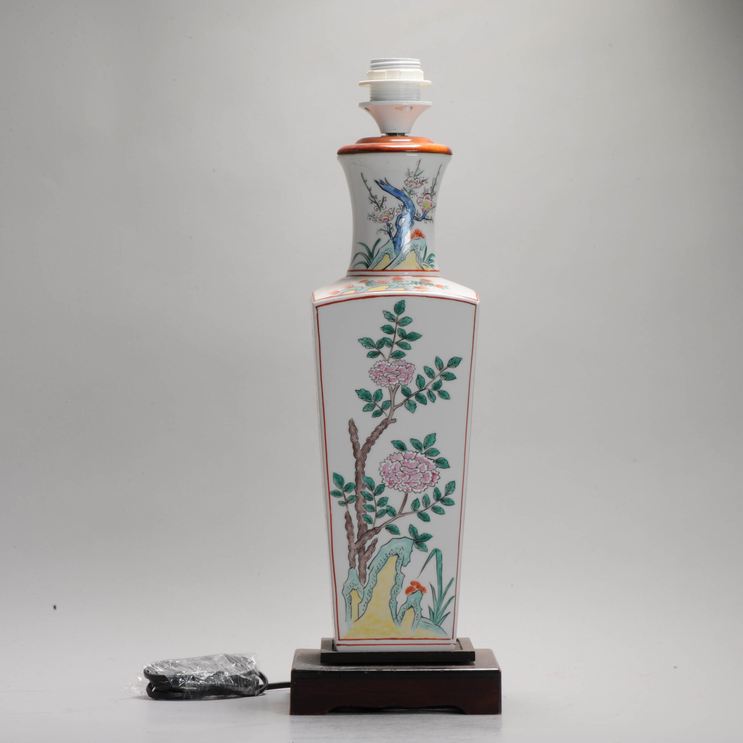 Lovely Antique Lamp Vase In Kakiemon Colors 19th century France Samson - Image 16