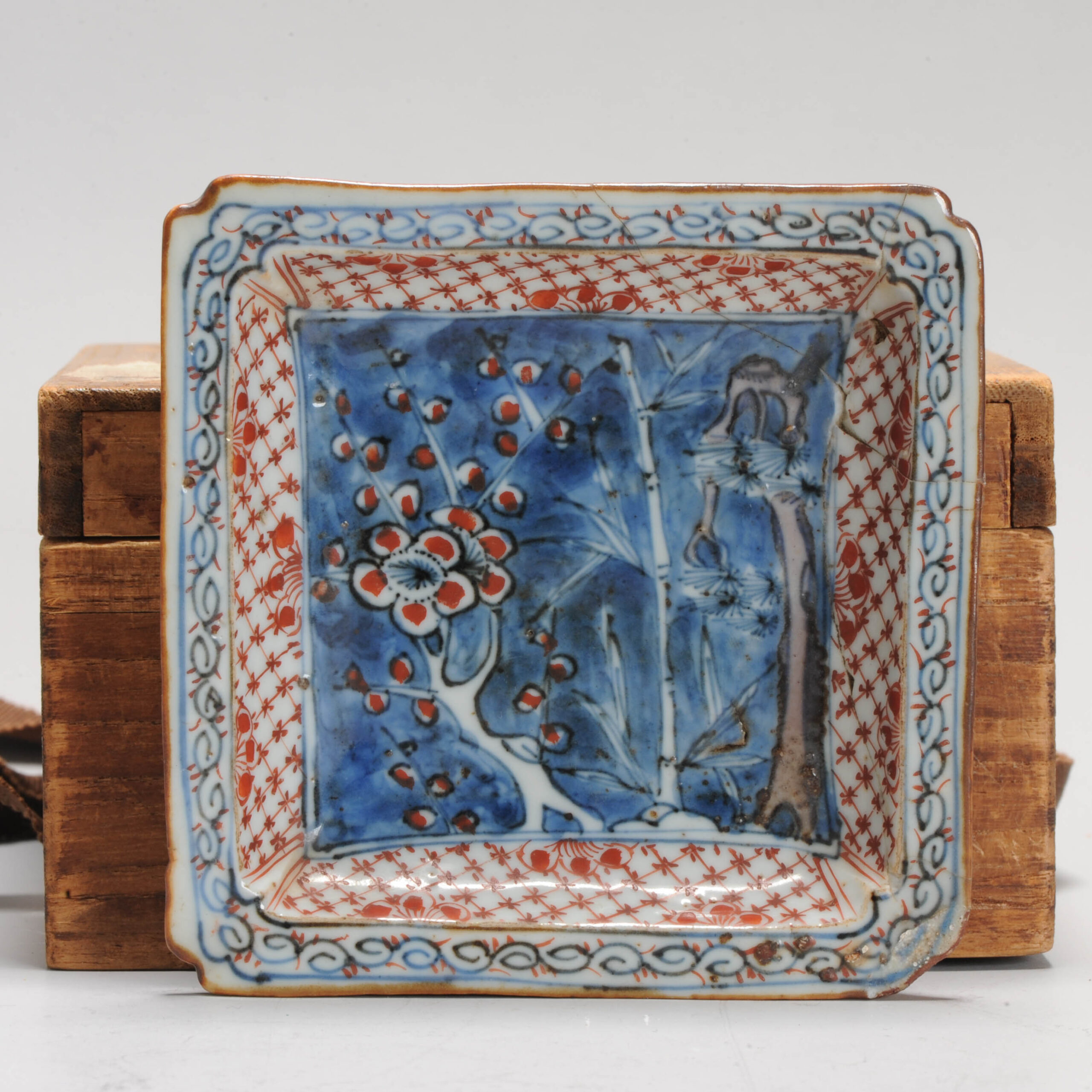 Unusual 17C Chinese Porcelain Ming Period Kaiseki Set Square dish Three Friends of Winter - Image 14