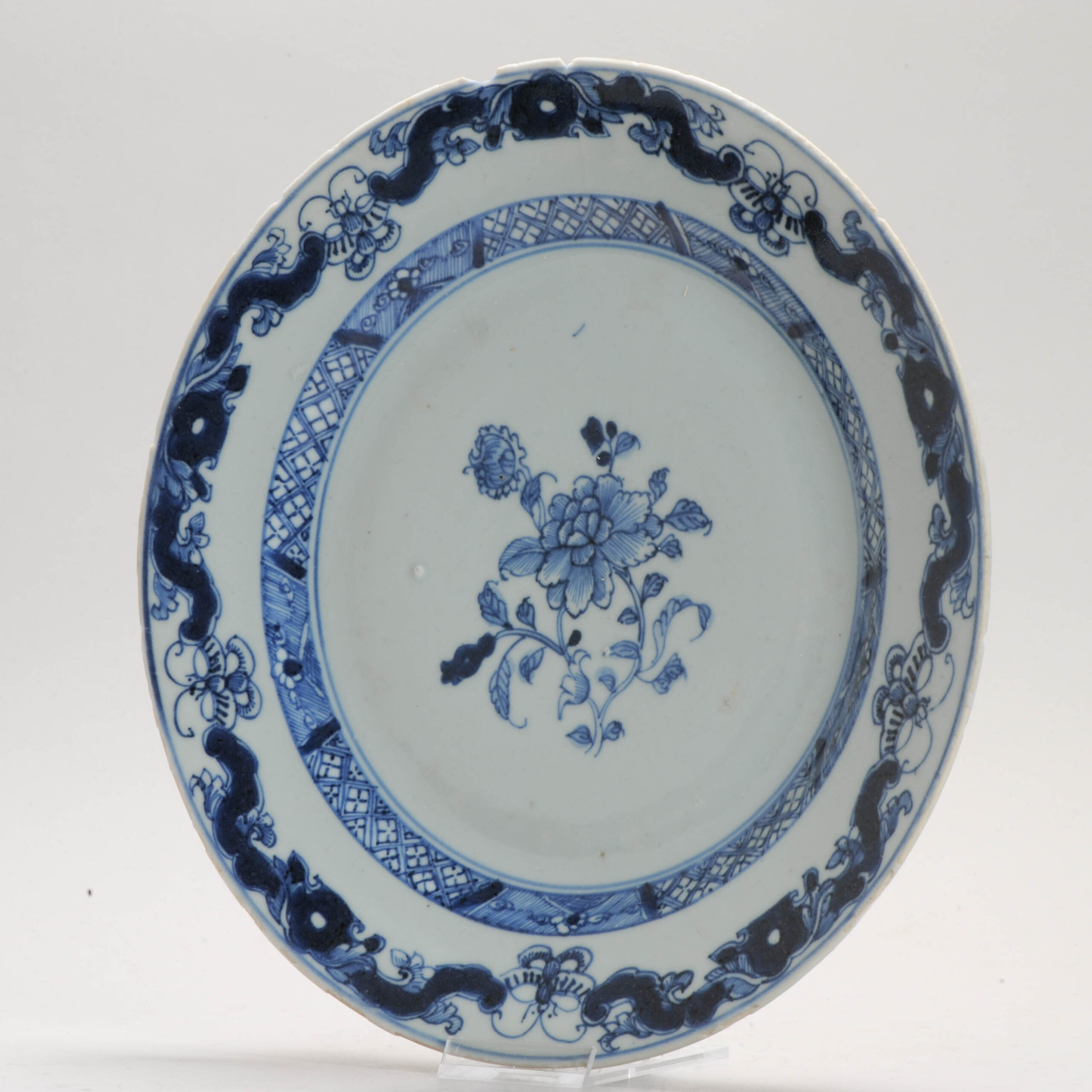 Antique Plate 18th Century Chinese Porcelain Blue and White Flower Qianlong Yongzheng - Image 12
