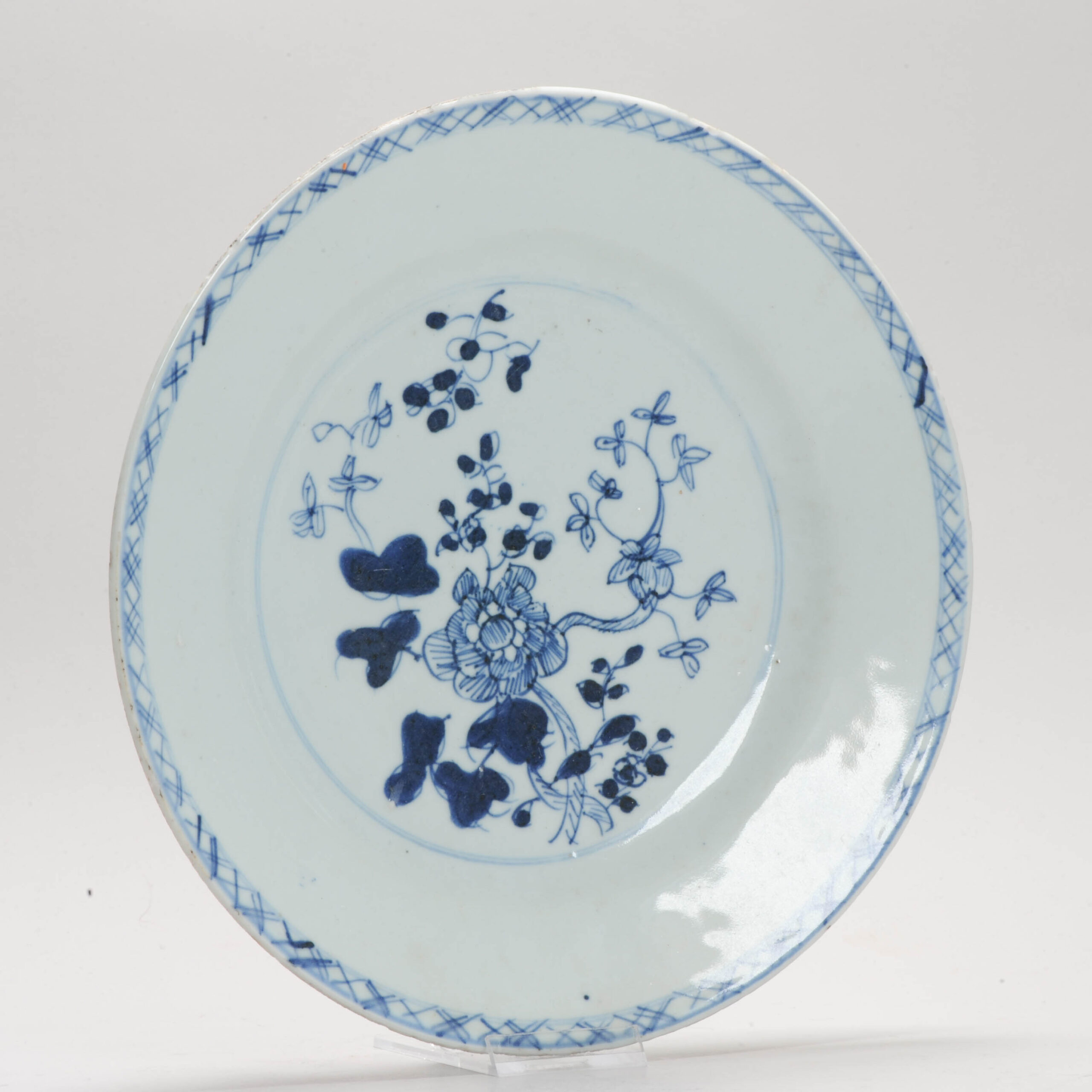 Antique Plate 18th Century Chinese Porcelain Blue and White Flower Qianlong Yongzheng - Image 8