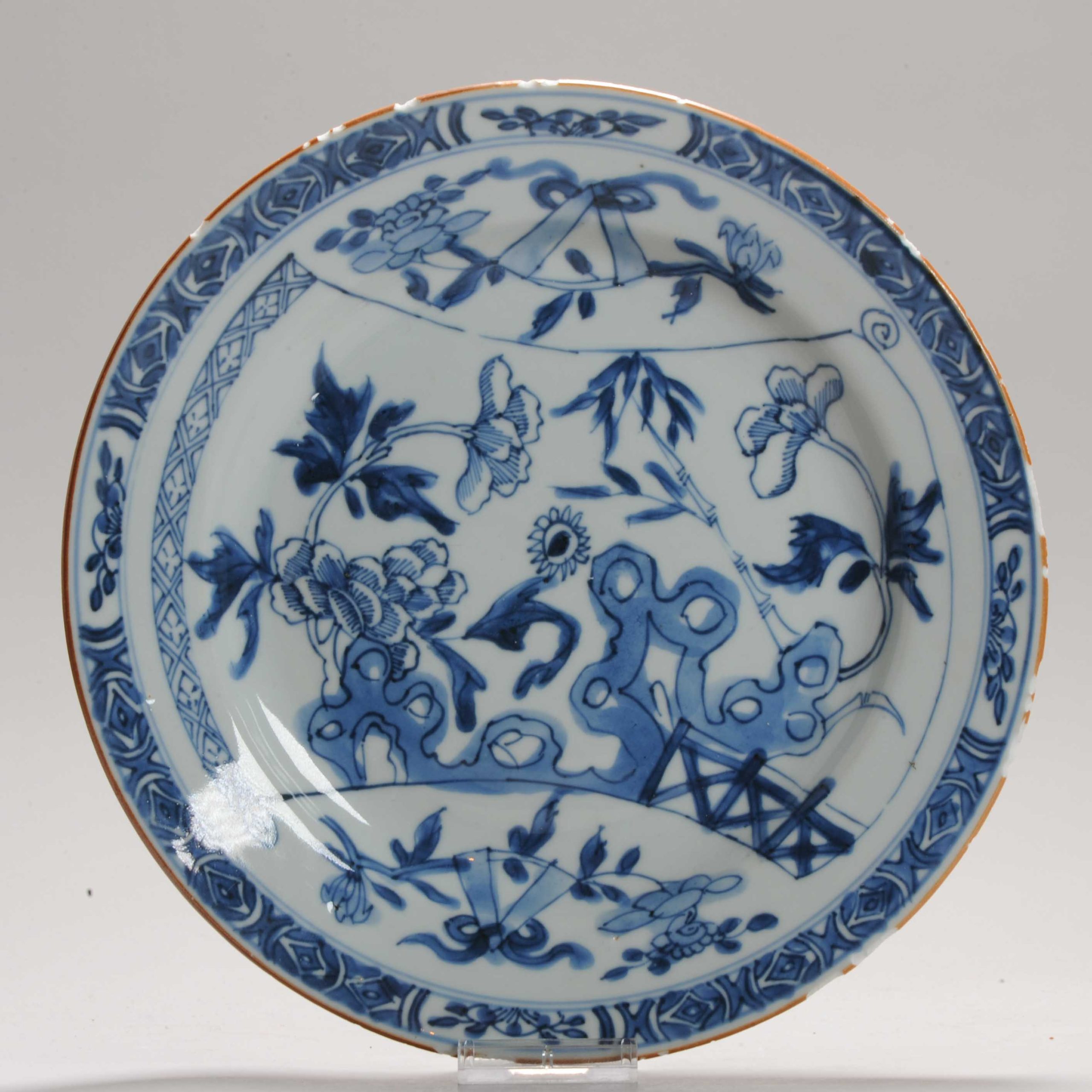 Antique Plate 18th Century Chinese Porcelain Blue and White Plate Kangxi Period