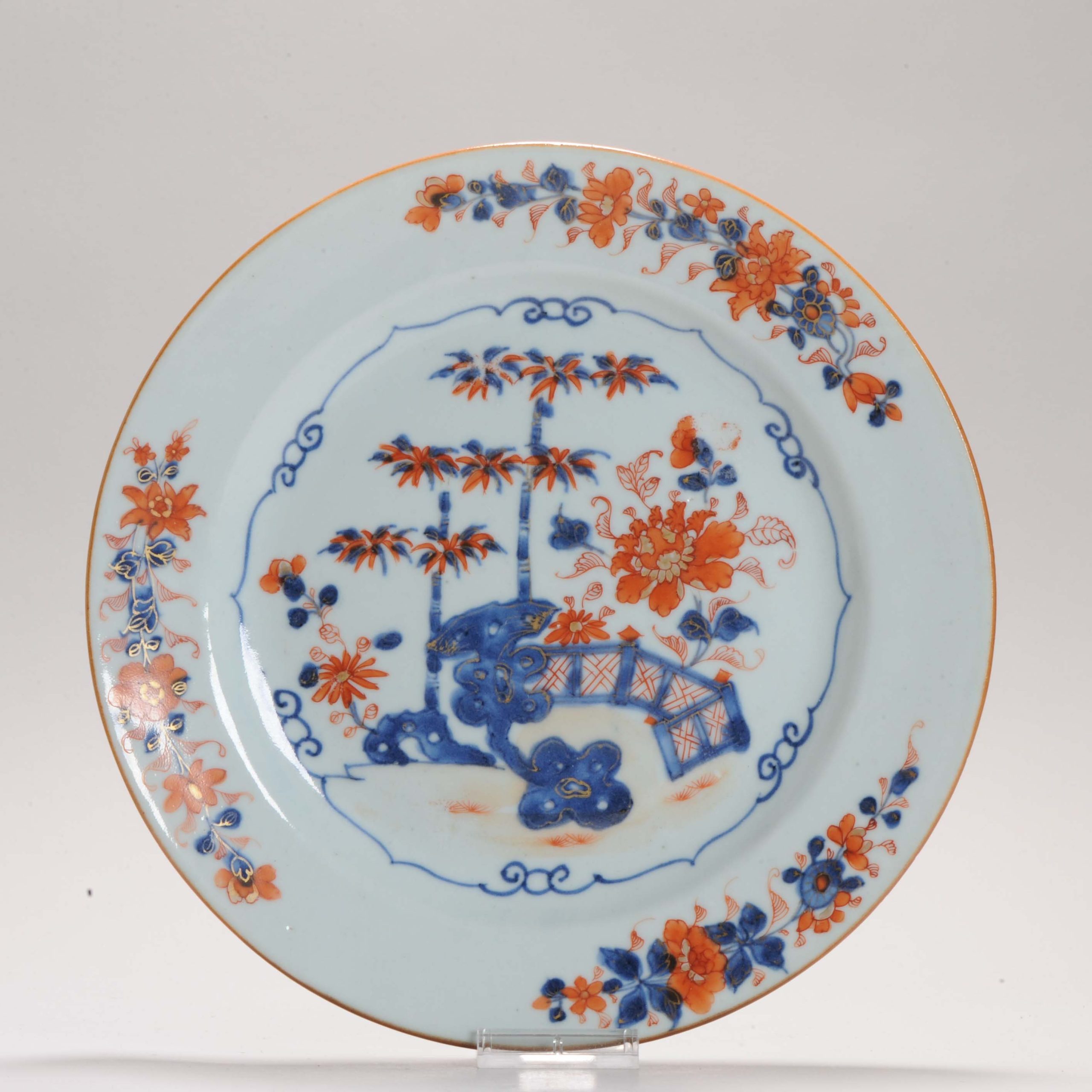 Antique Imari Chinese Plate 18th Garden and Bamboo Chinese Porcelain Kangxi Period