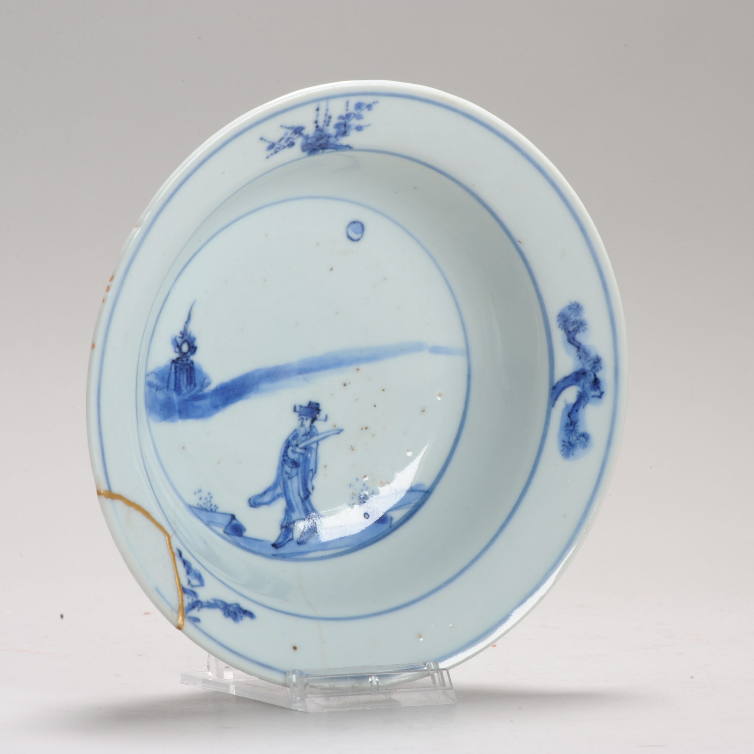 Antique Chinese 16-17th C Porcelain Ming Wanli China Klapmuts with figure - Image 2