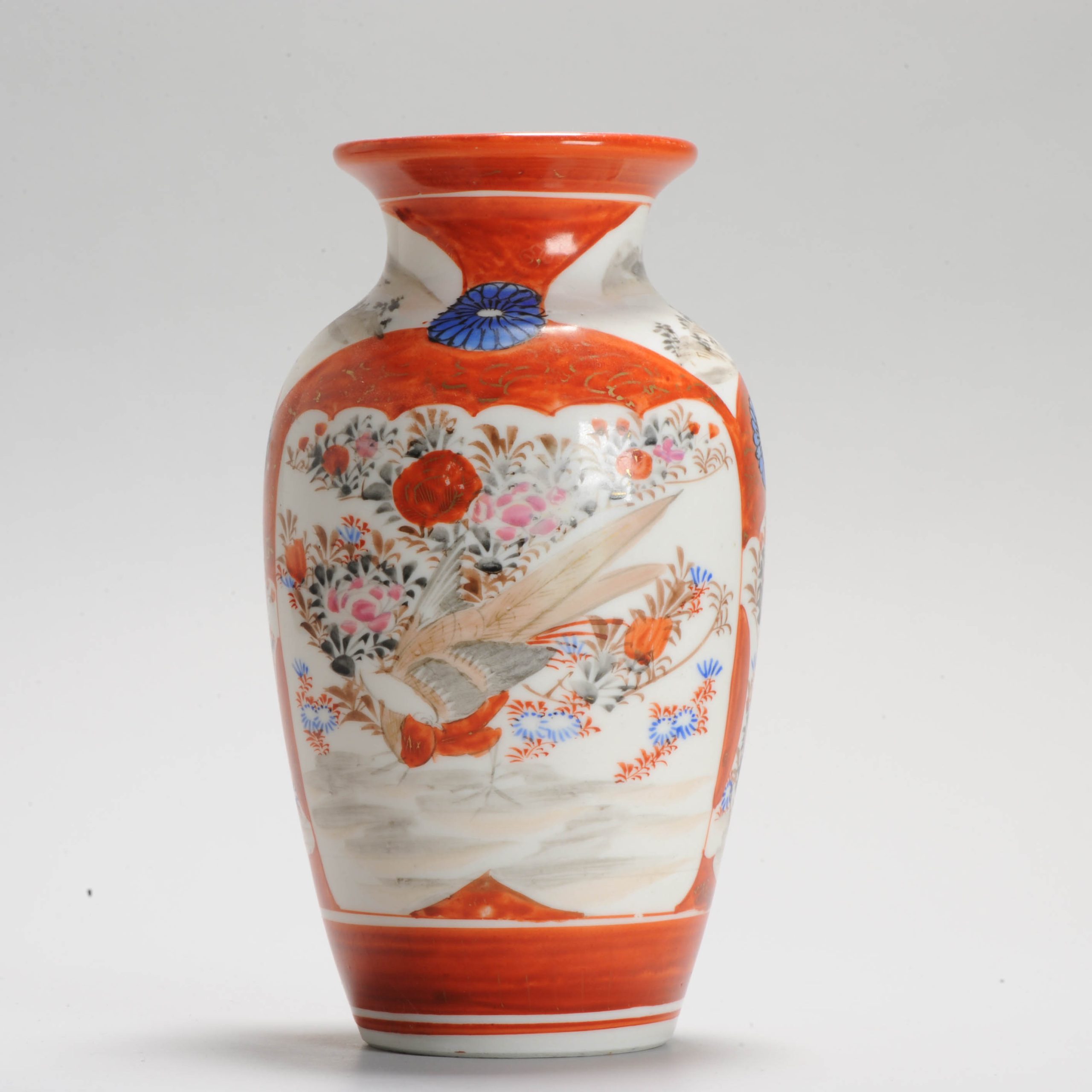 Antique Meiji period Japanese Kutani Vase 19th century Red and White