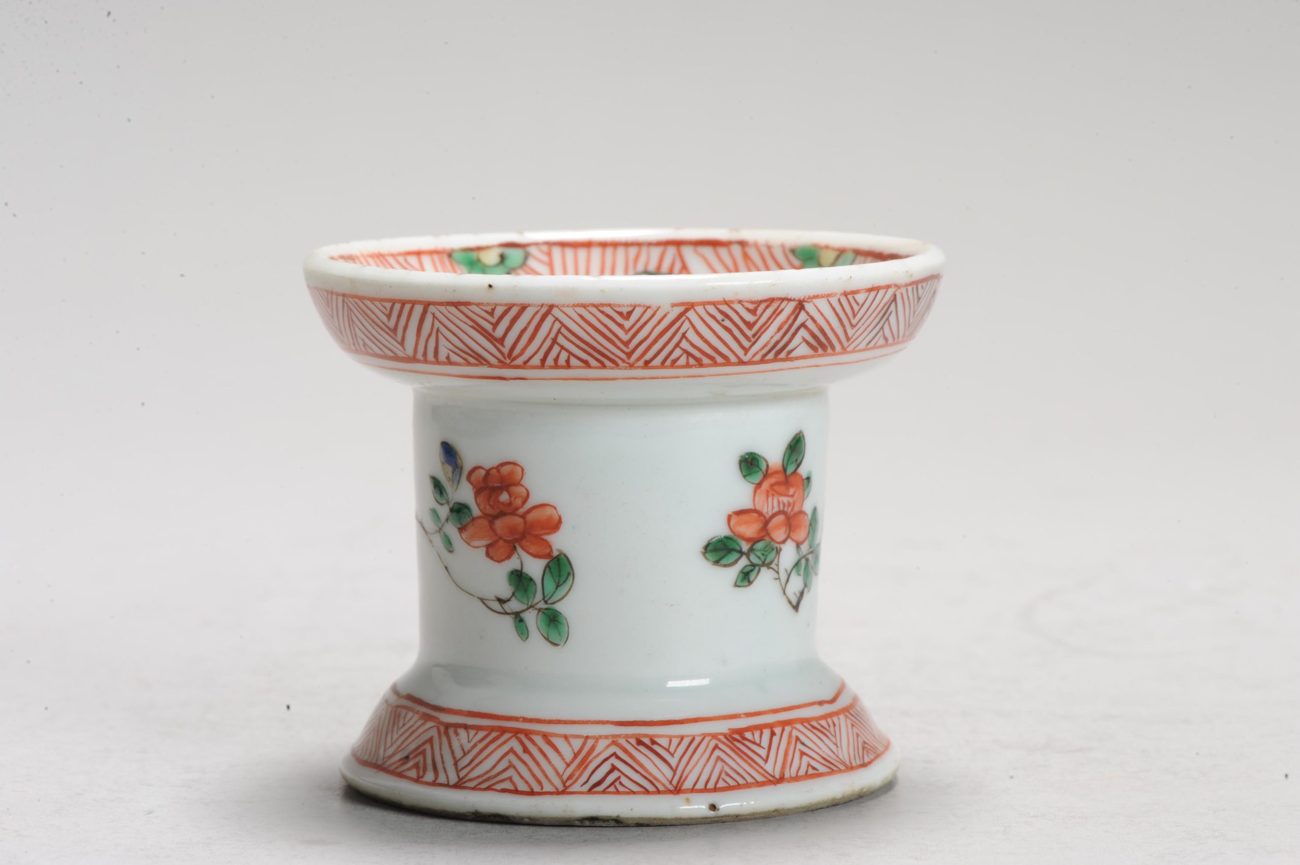 Antique Ca 1700 Chinese Porcelain Kangxi Famille Verte Caster/Sander