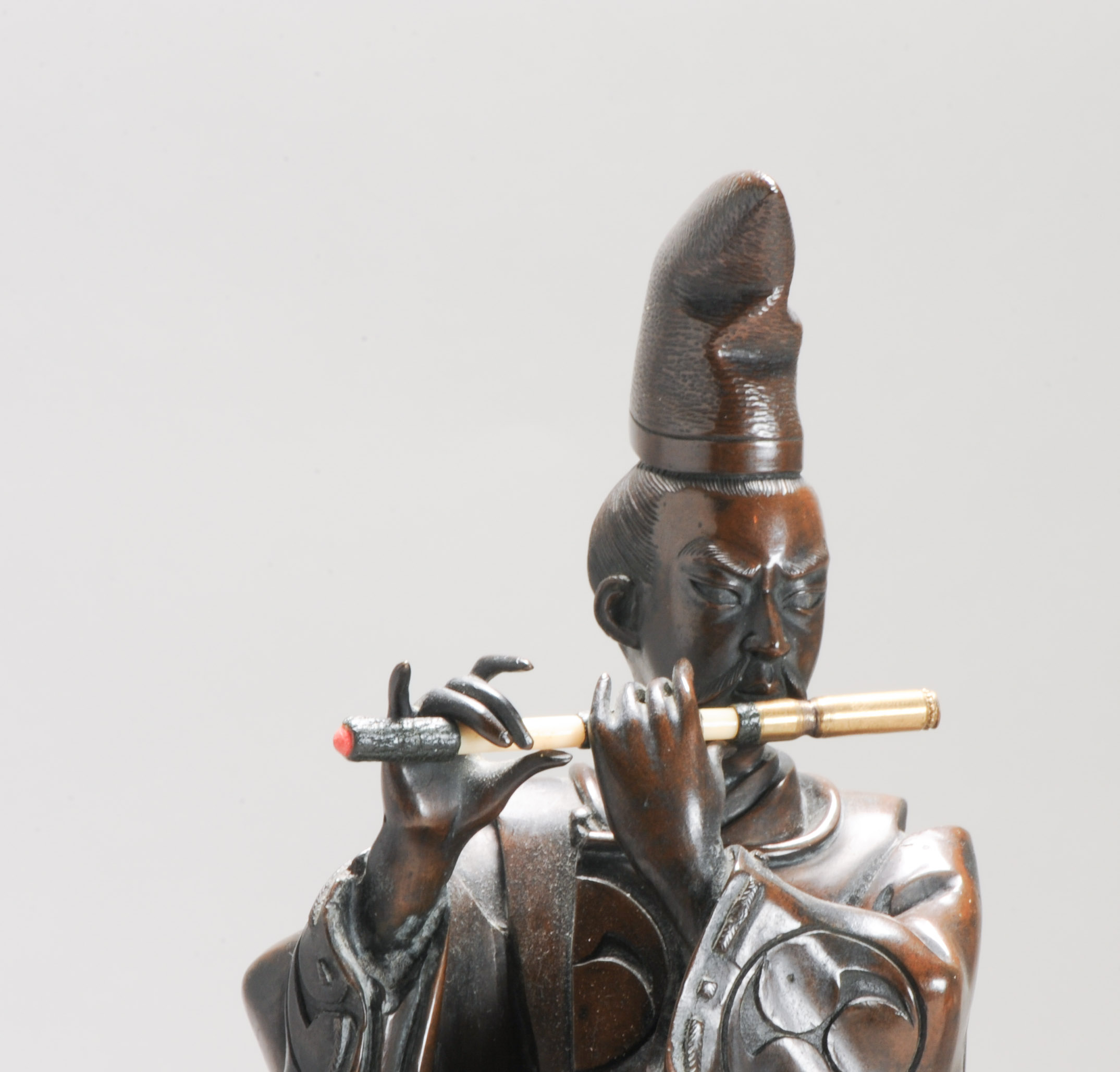 Antique Bronze Samurai with Flute Statue Japan Meiji era (1868-1912) - Image 7