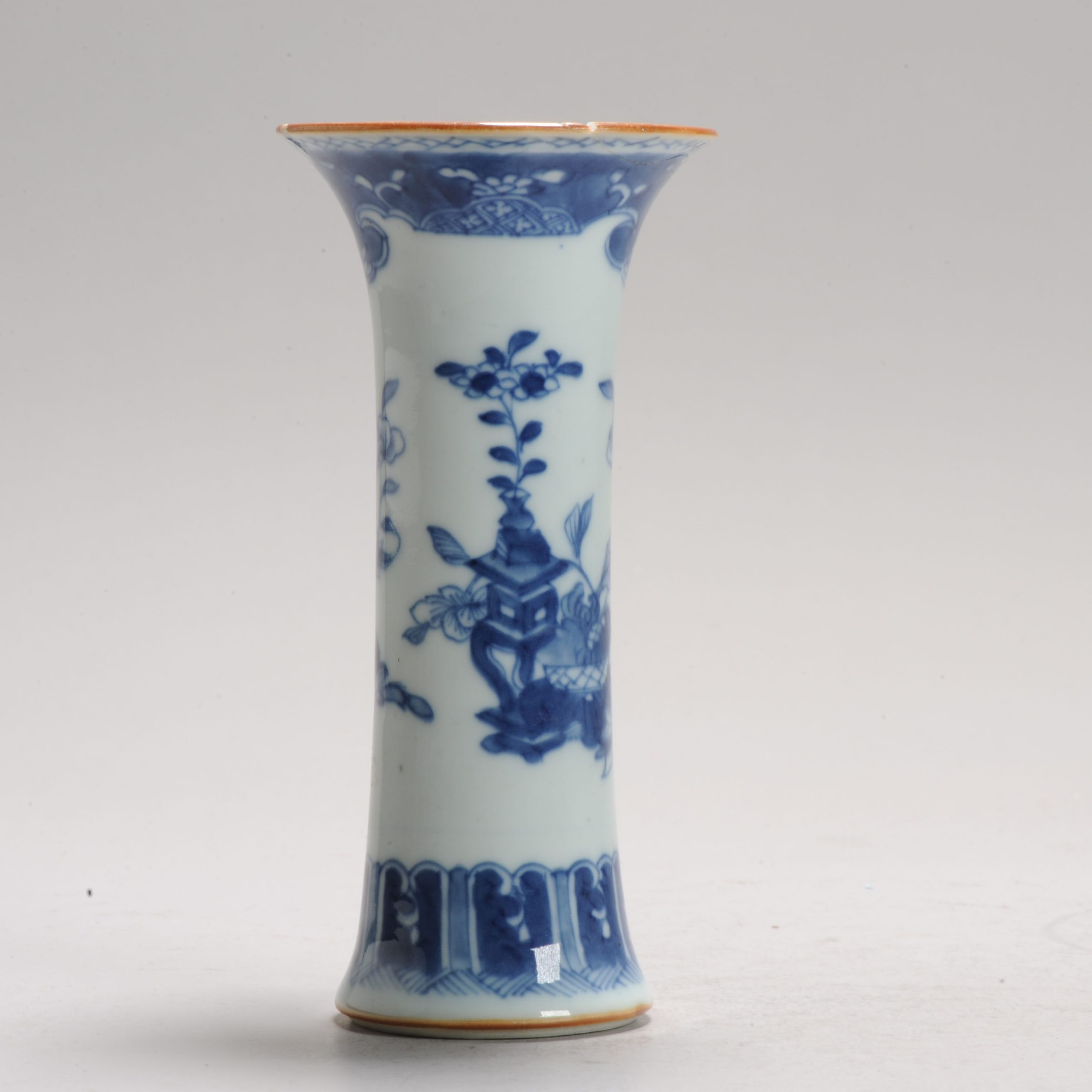 Antique 18th Century Kangxi Chinese Porcelain Beaker Vase - Image 10