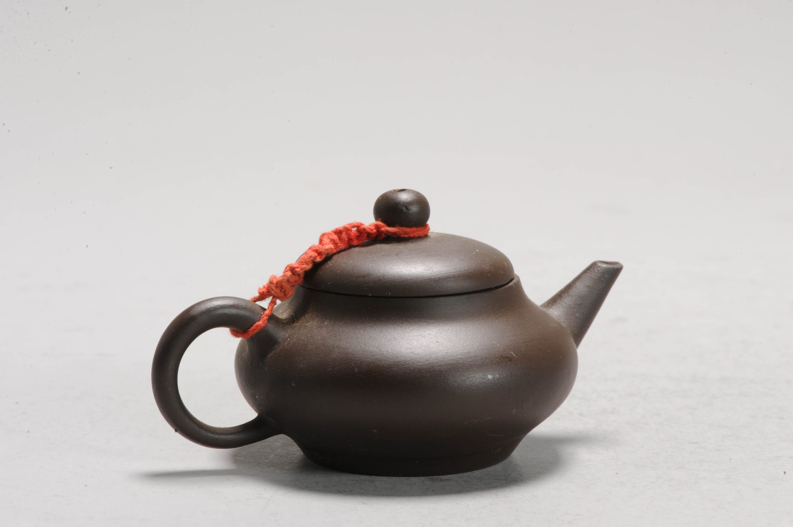 Chinese earthenware 20th century Zisha Yixing Teapot China (Copy) - Image 9