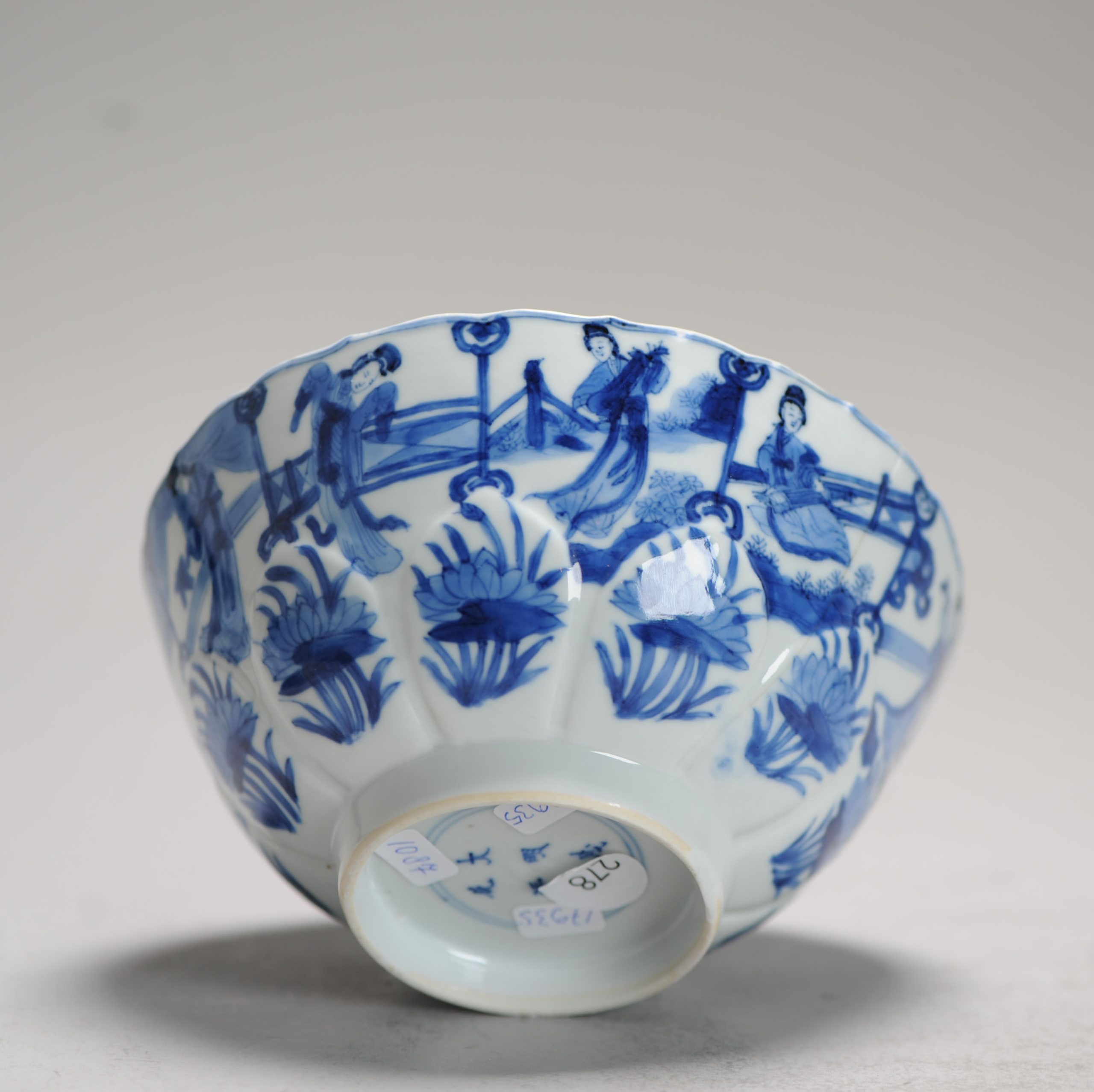 A Rare Kangxi period Chinese porcelain Bowl with Pagode Long Liza Instruments - Image 5