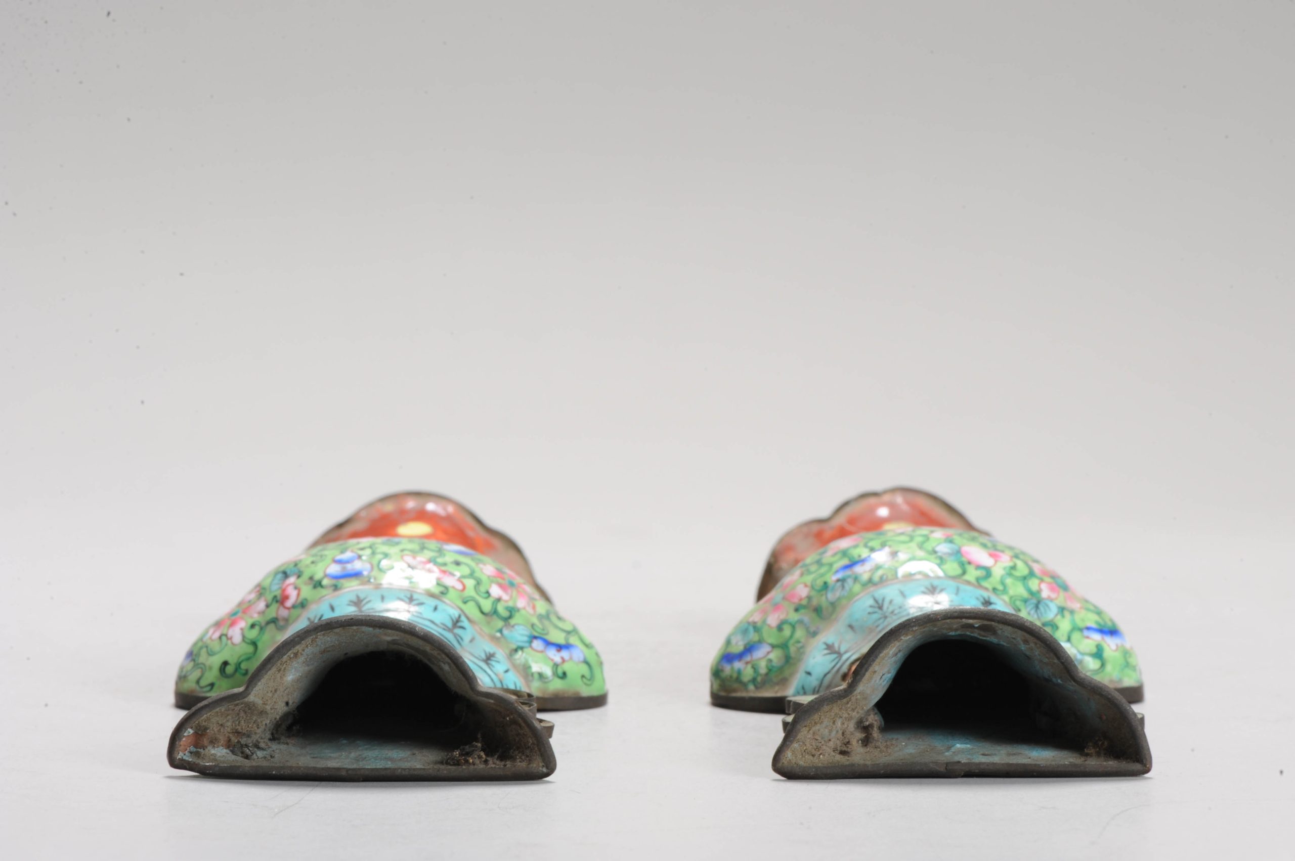 Pair Antique Chinese Canton Enamel Metal Wall Vases Qianlong 18th Century - Image 7