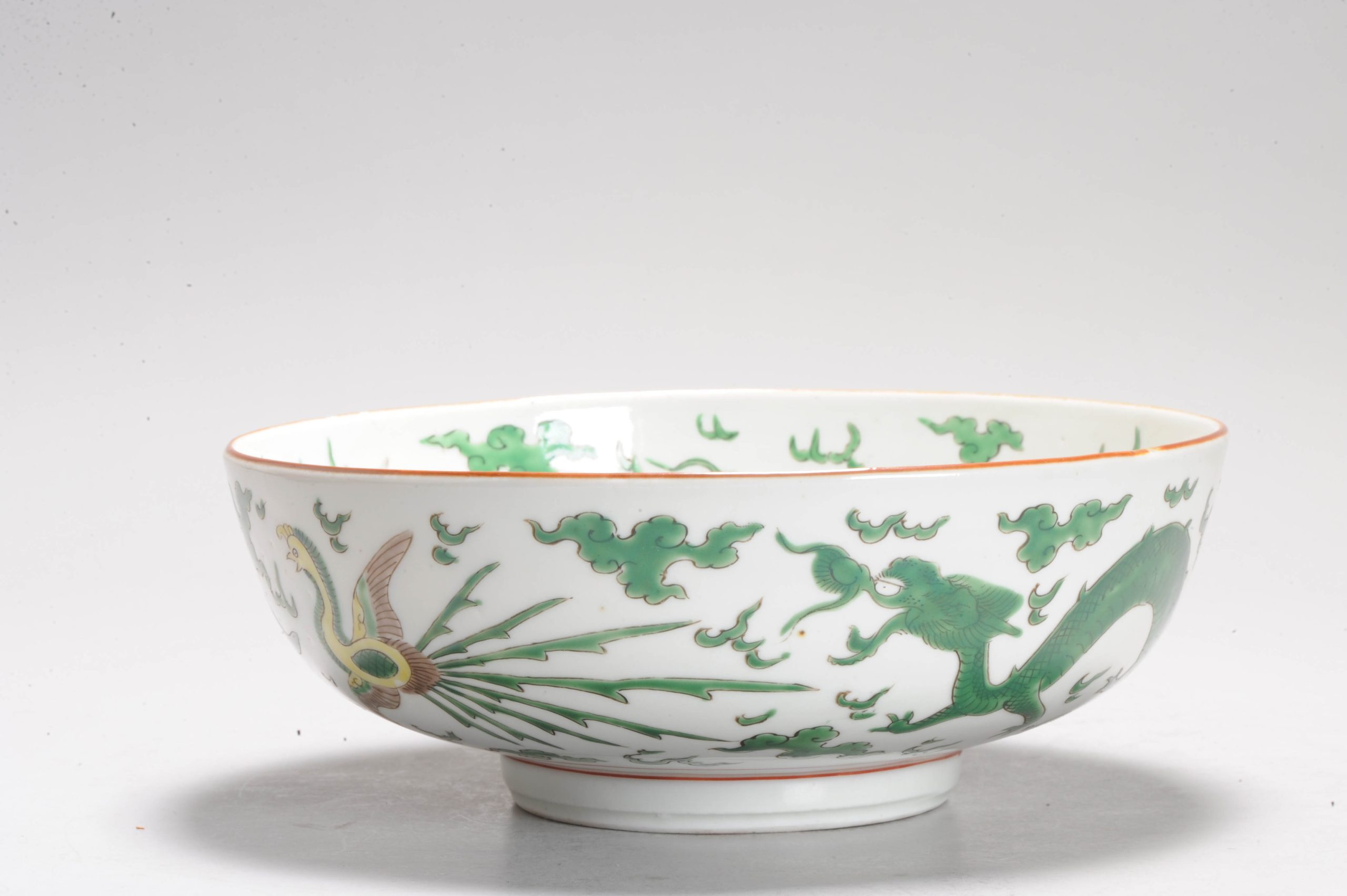 A 19C Beautiful and large Japanese Porcelain Polychrome Green Bowl Japan Antique - Image 5