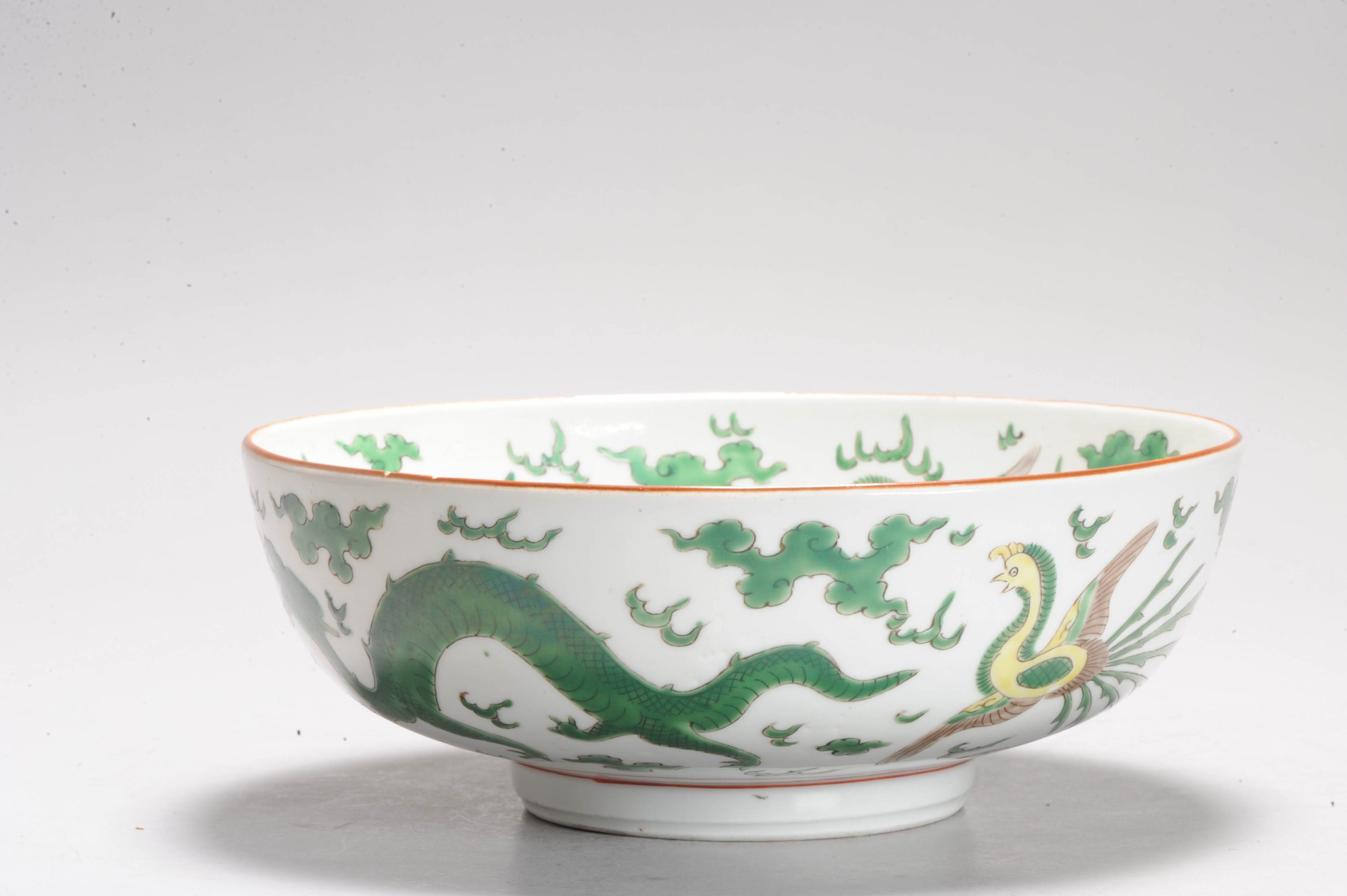 A 19C Beautiful and large Japanese Porcelain Polychrome Green Bowl Japan Antique - Image 8