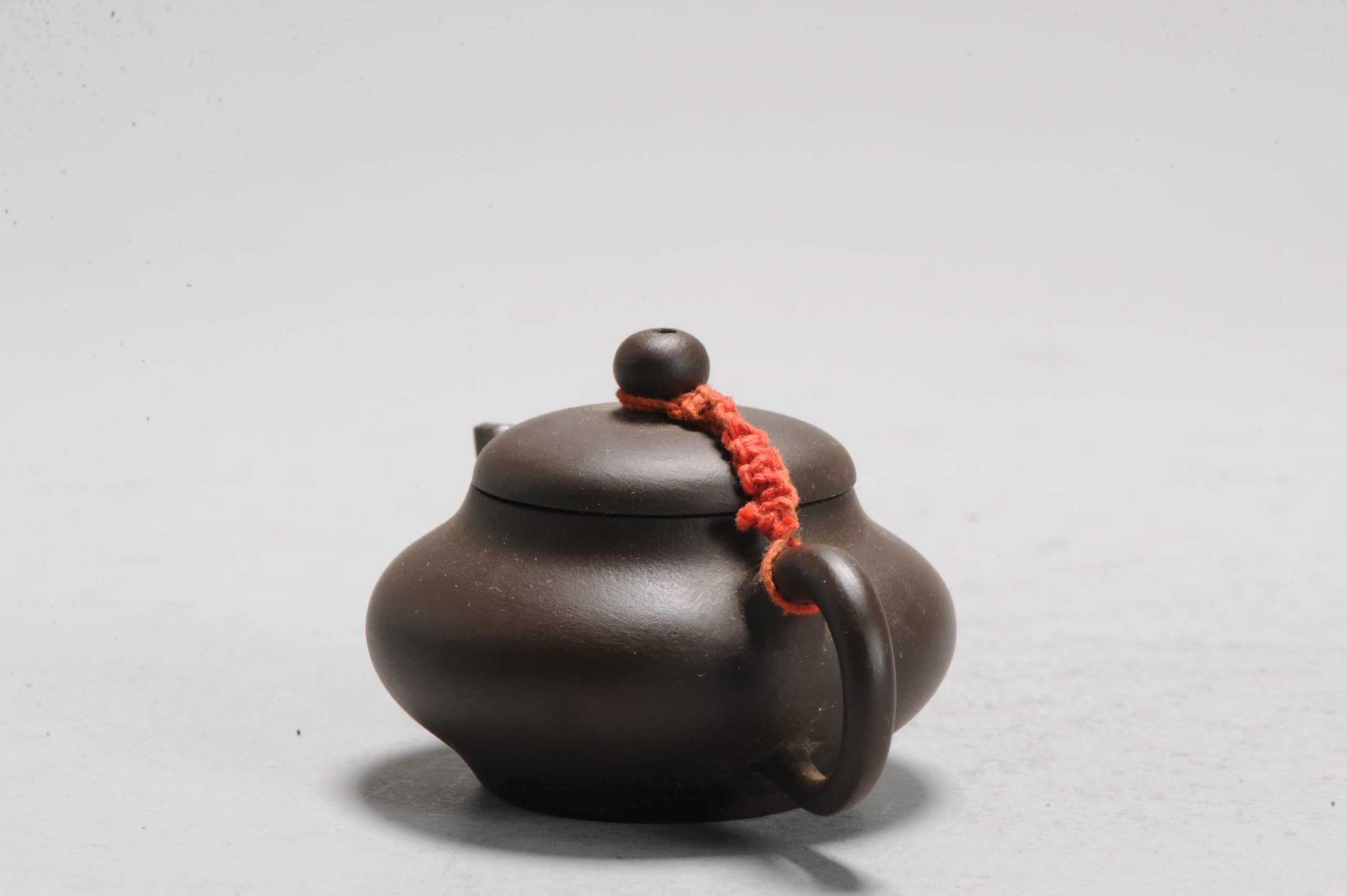 Chinese earthenware 20th century Zisha Yixing Teapot China (Copy) - Image 12