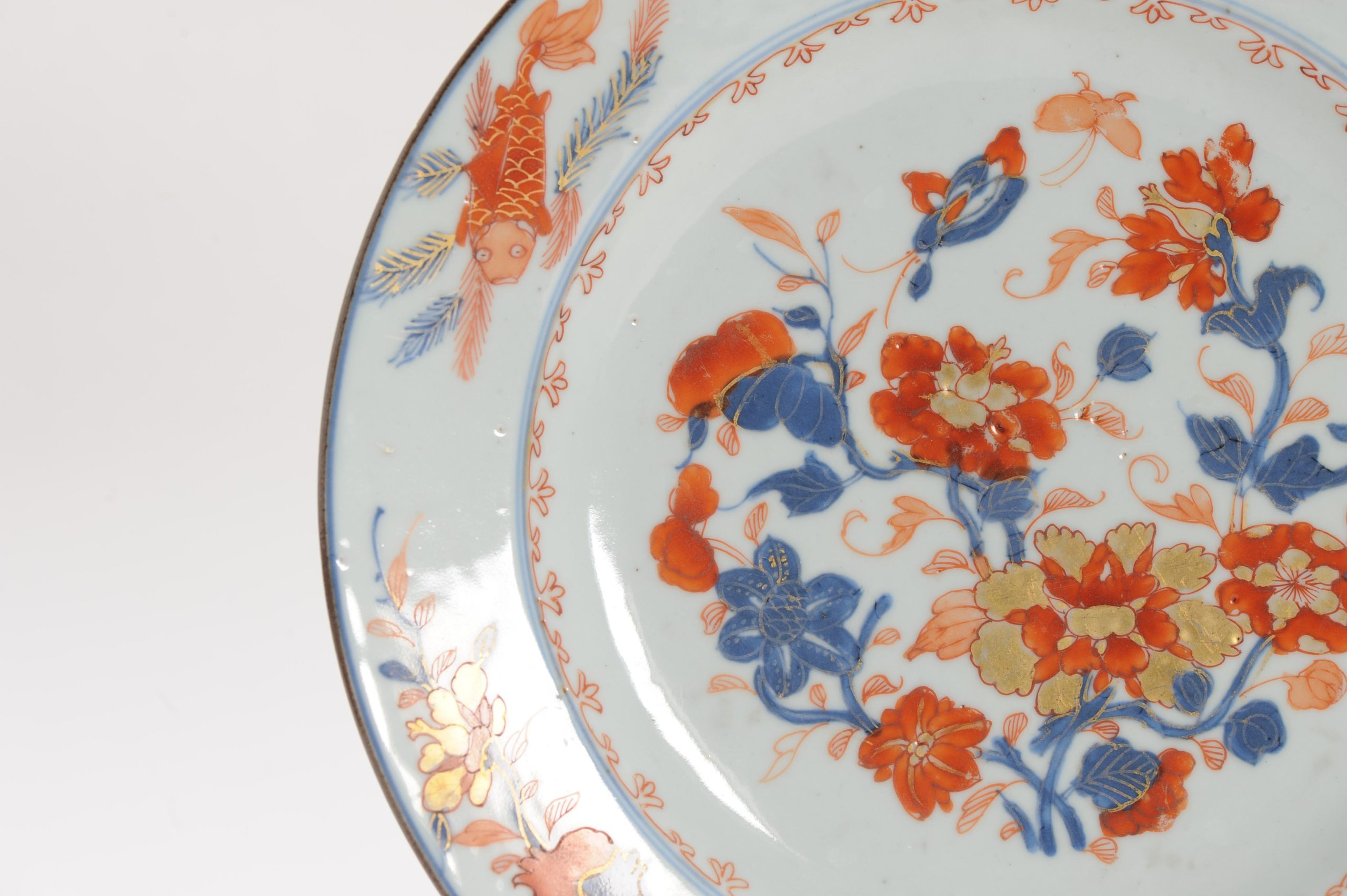 A Chinese Porcelain Kangxi period Imari Flower GoldFish Plate Dish Antique - Image 2